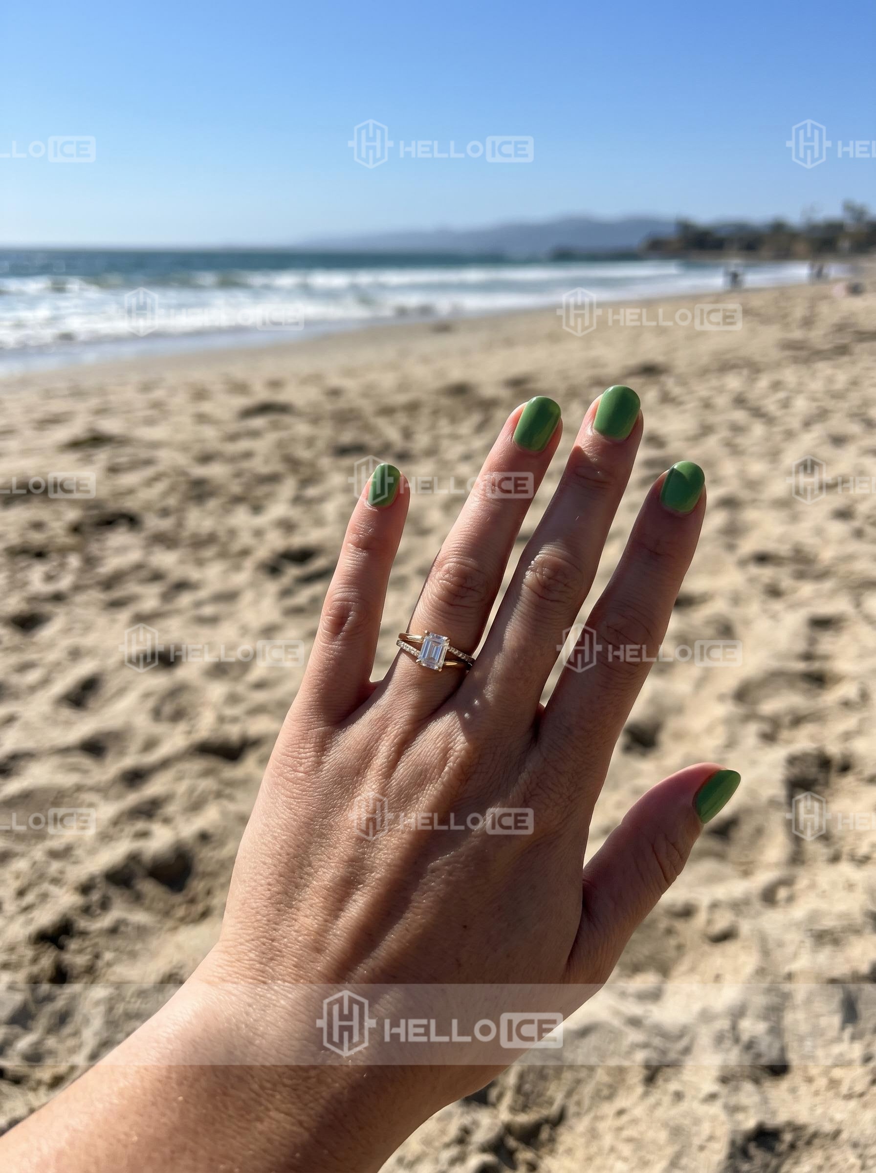 Helloice Review Image