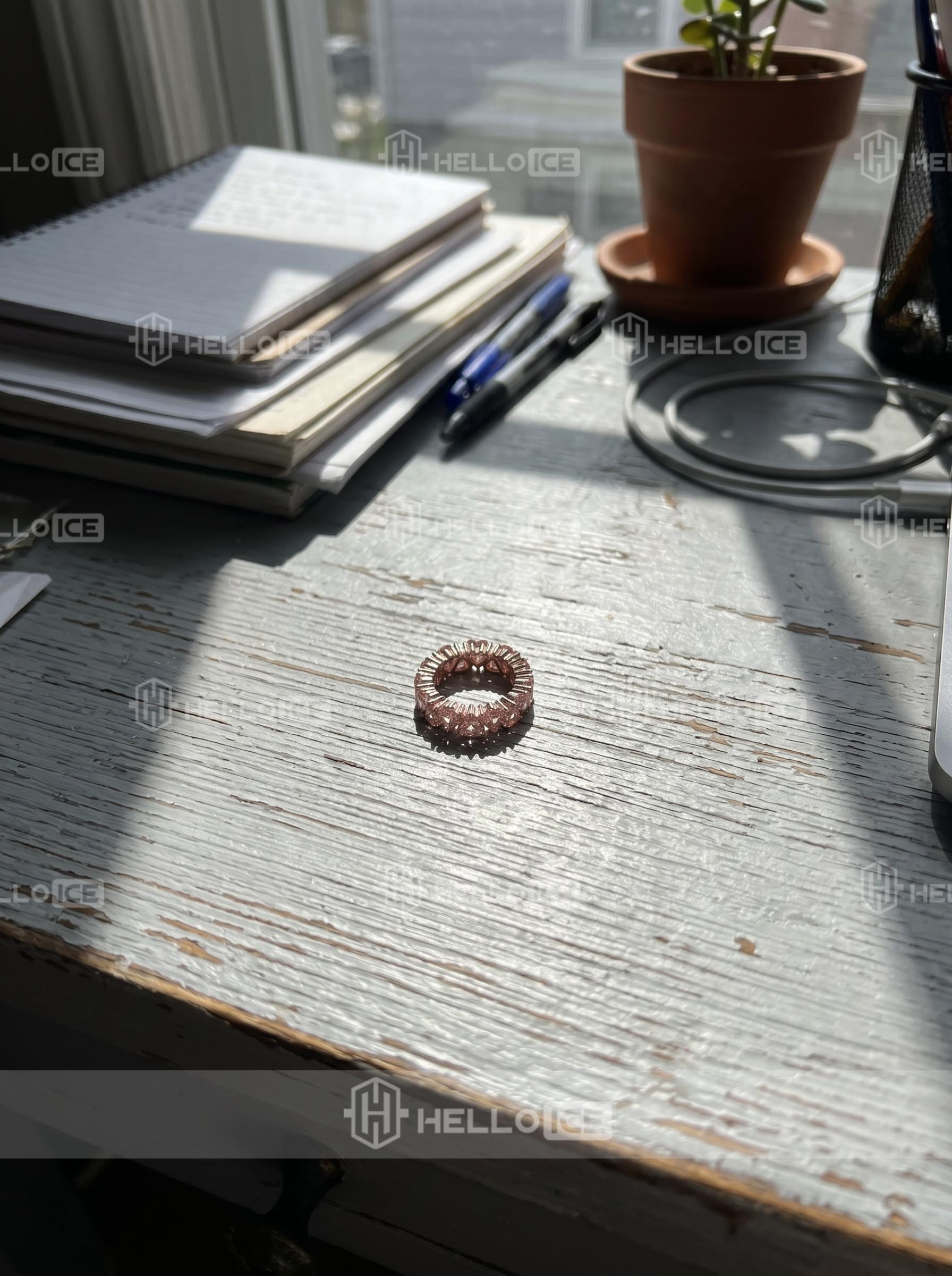 Helloice Review Image