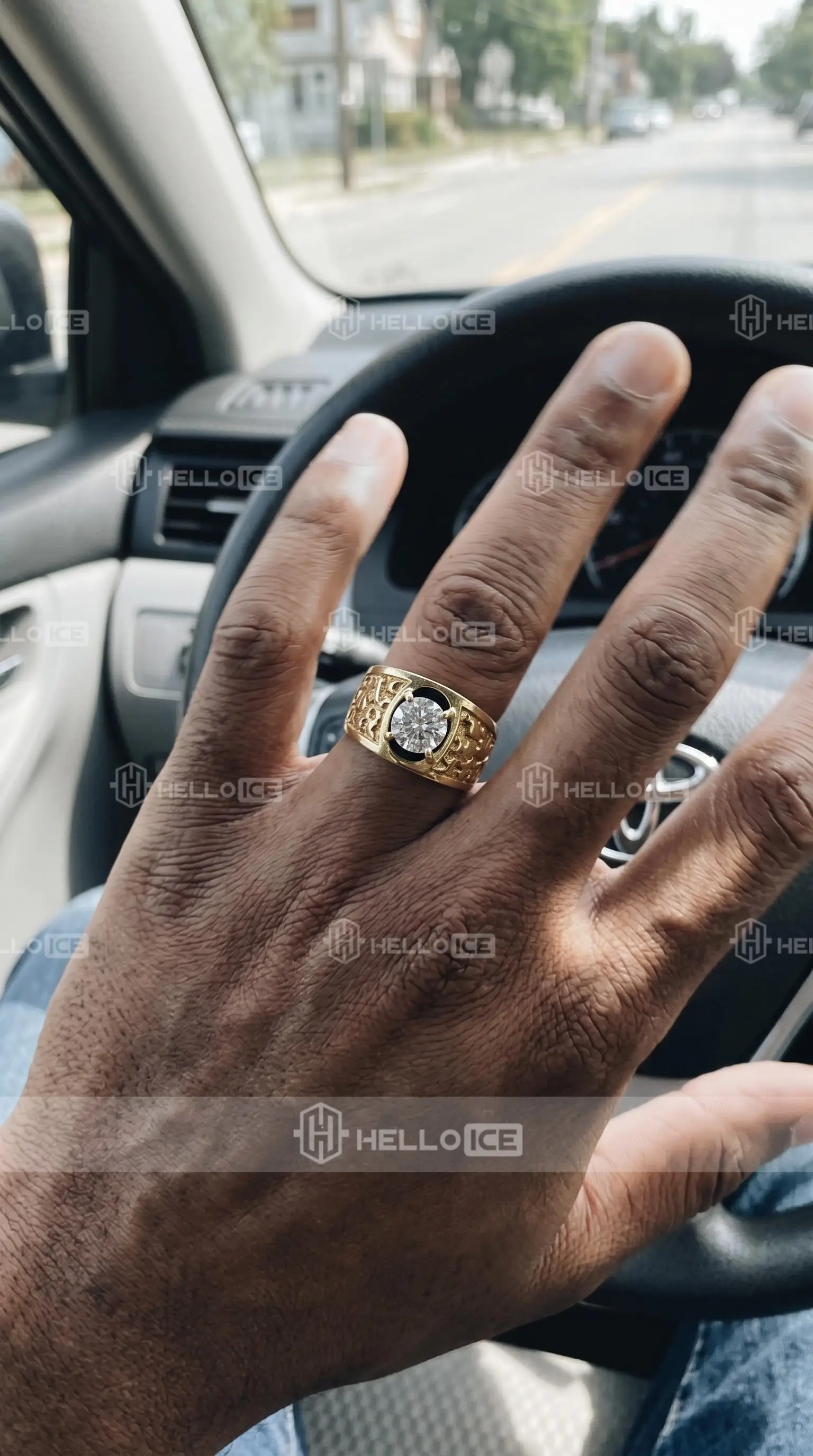 Helloice Review Image