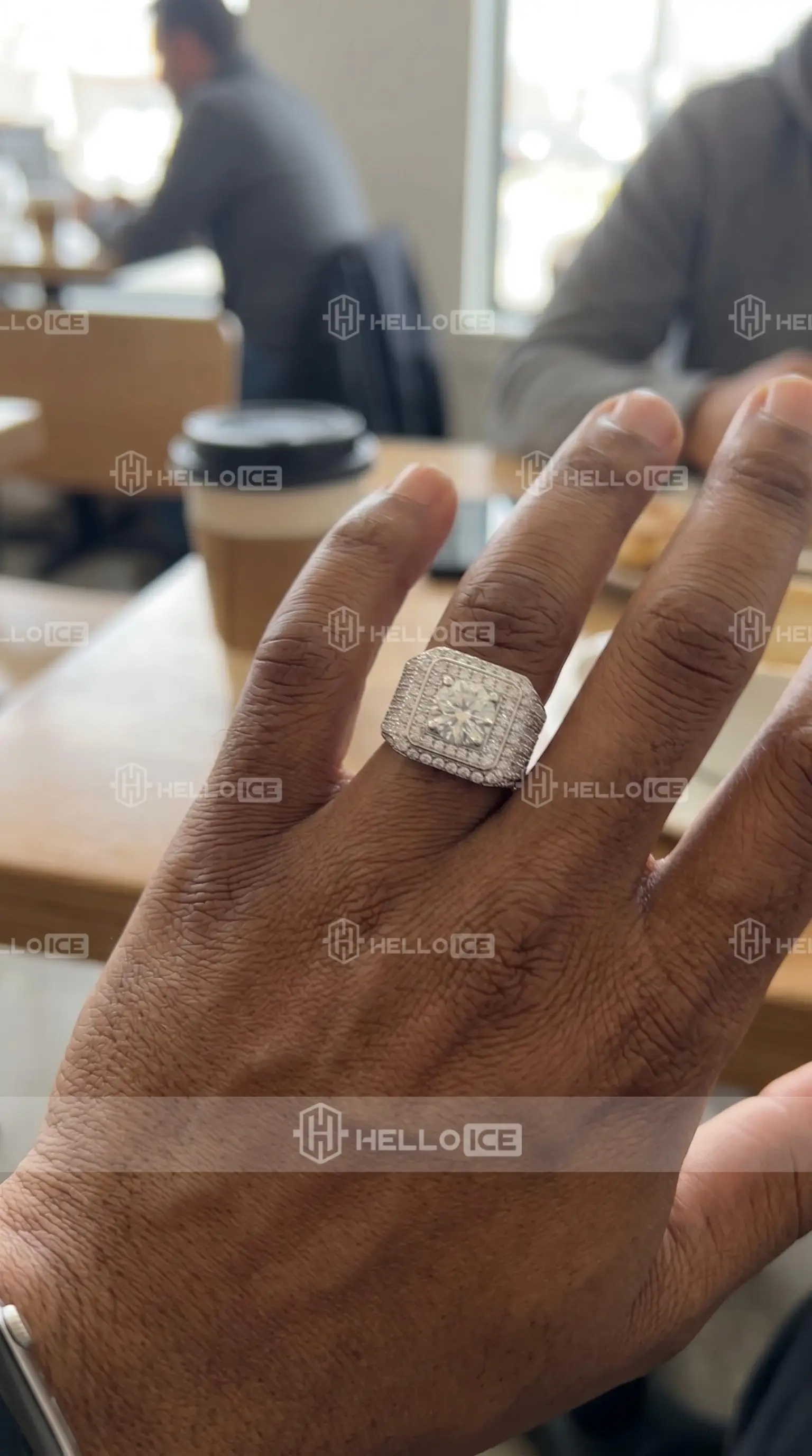Helloice Review Image
