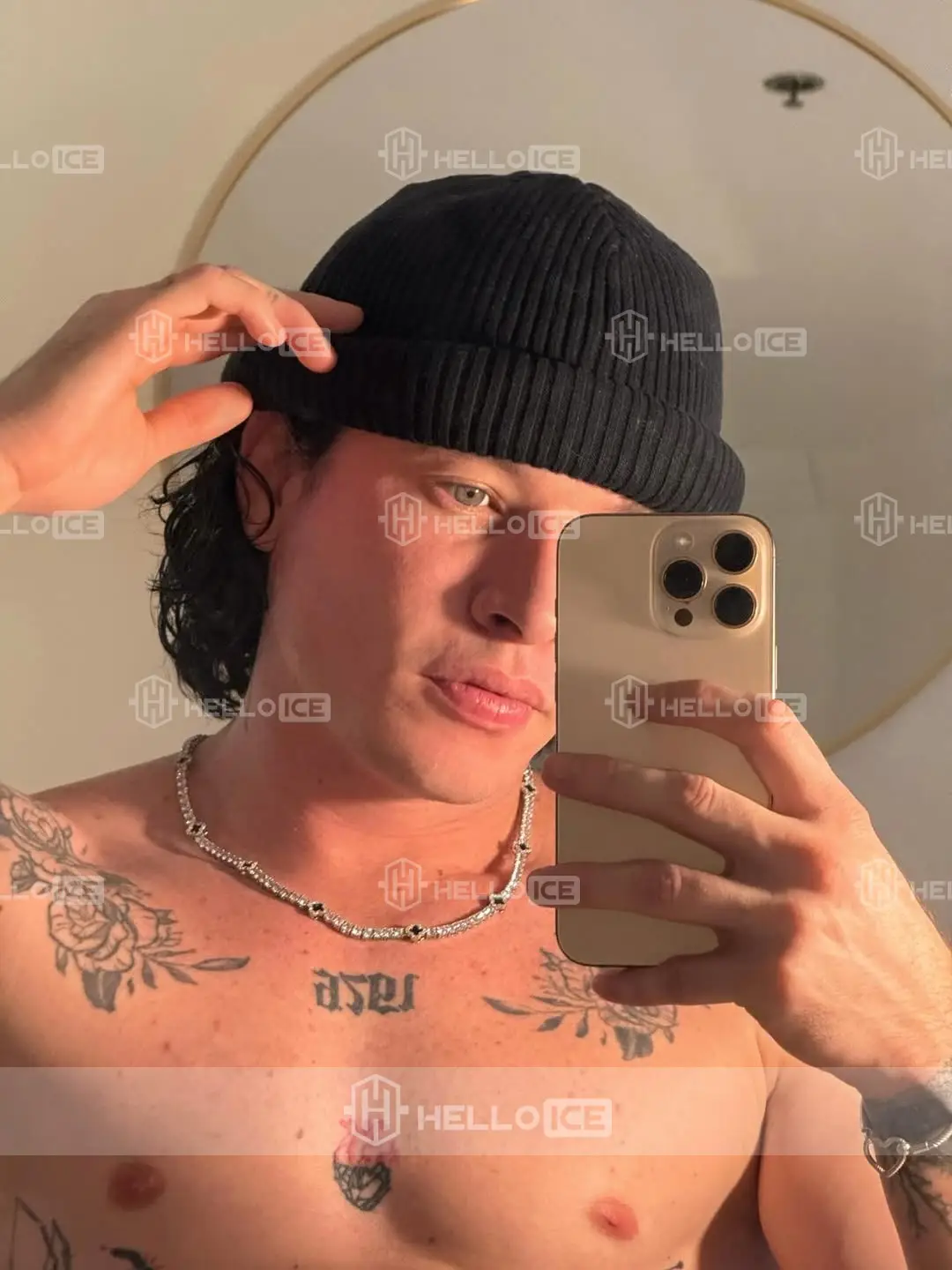 Helloice Review Image