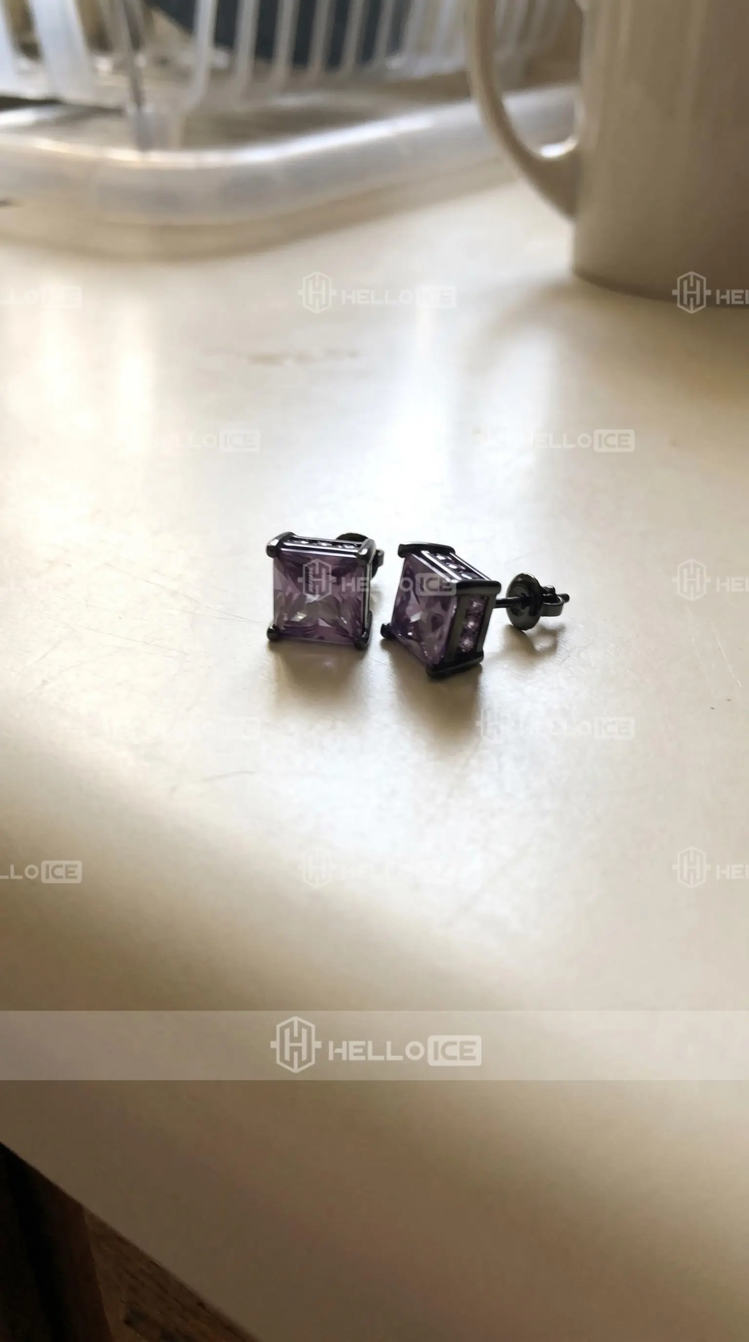 Helloice Review Image