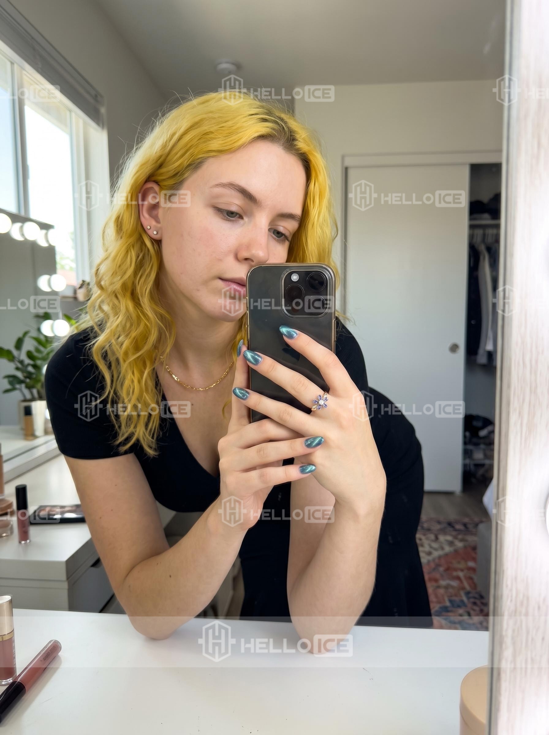 Helloice Review Image