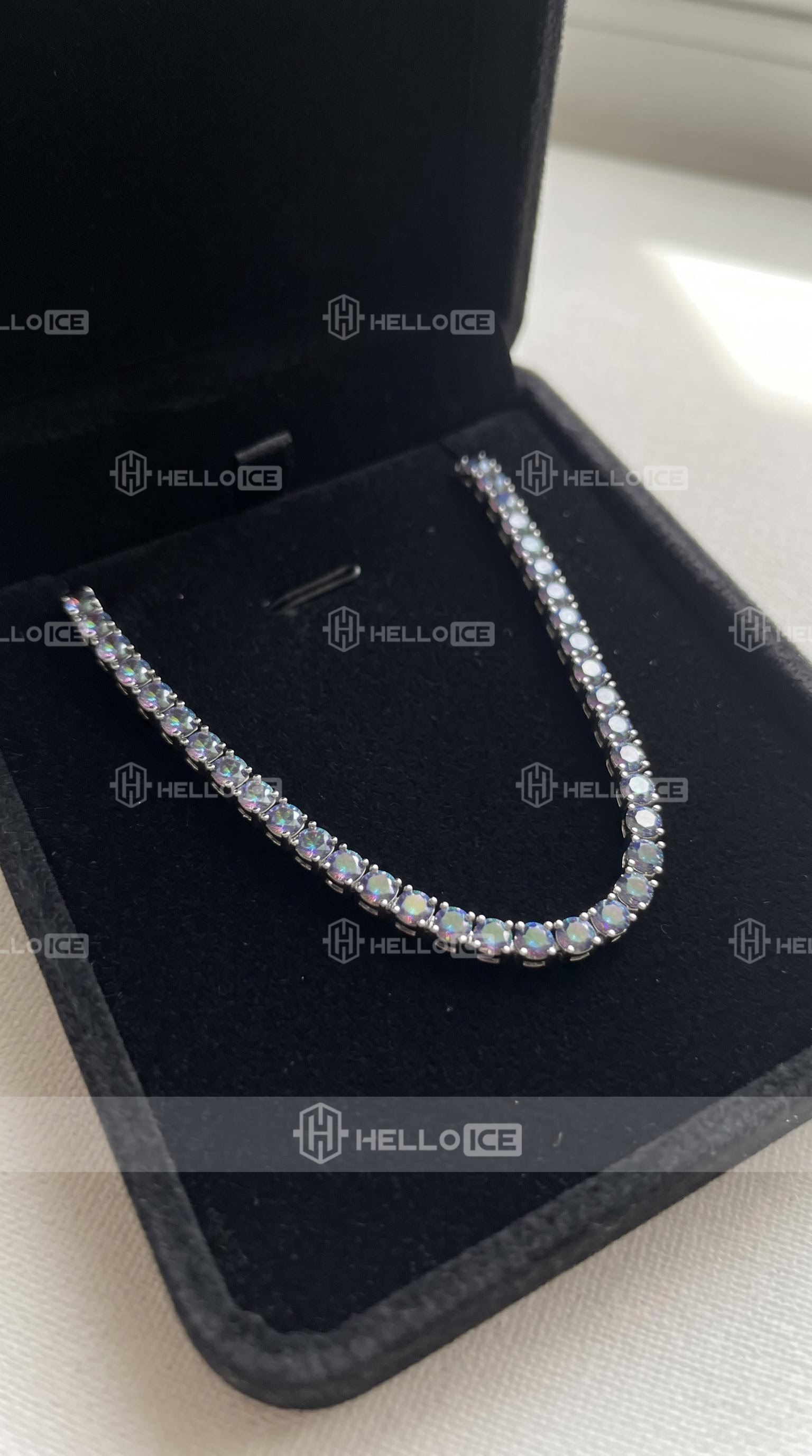 Helloice Review Image