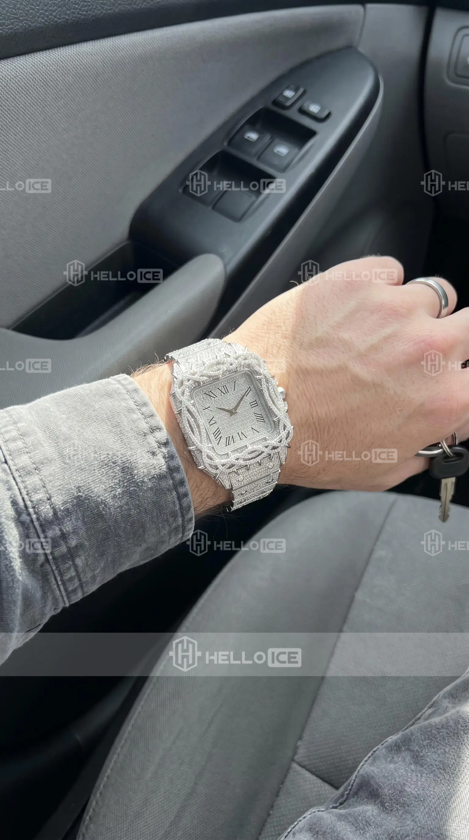 Helloice Review Image
