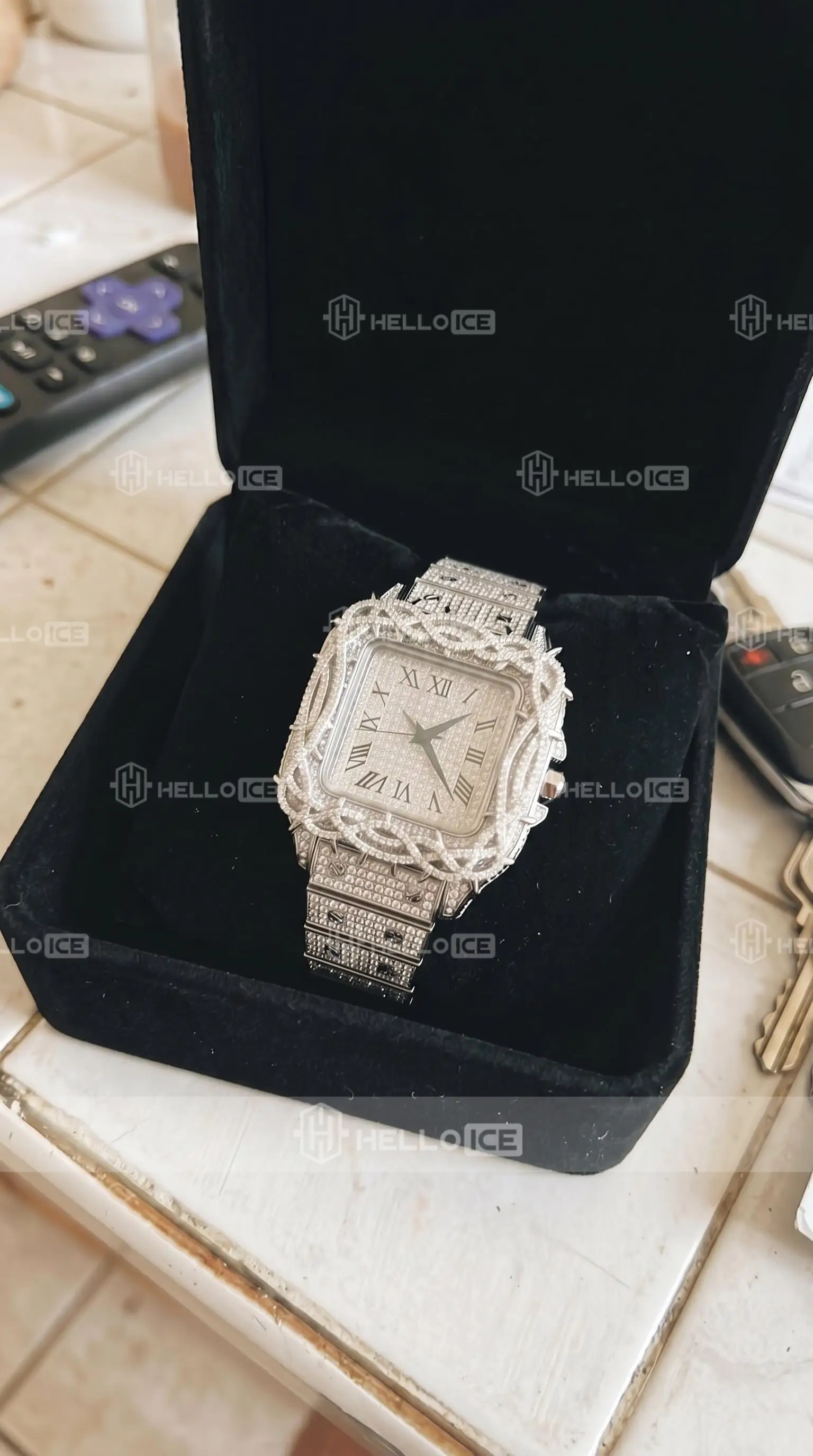 Helloice Review Image