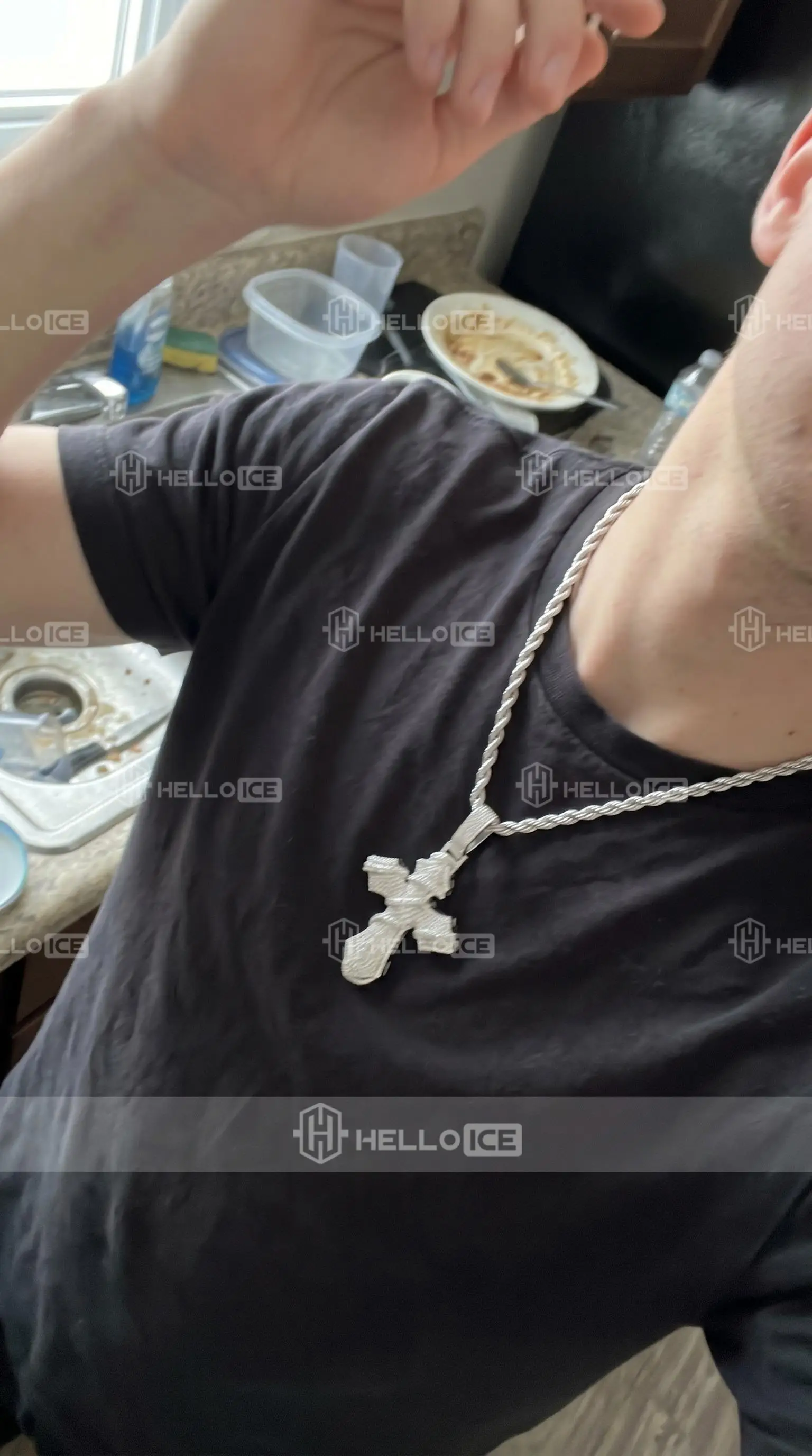 Helloice Review Image