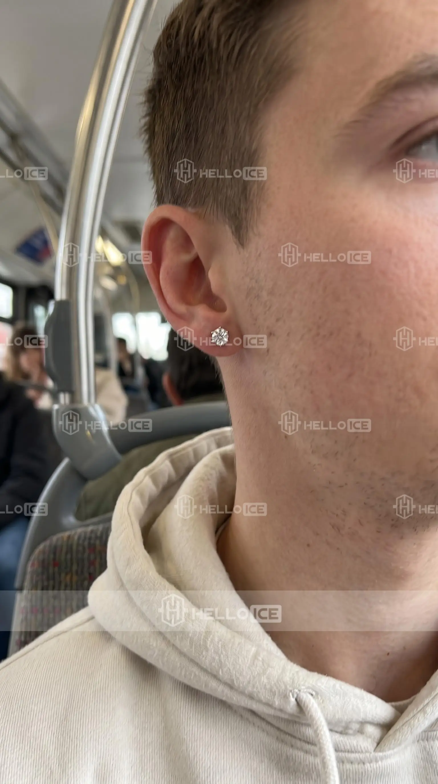 Helloice Review Image