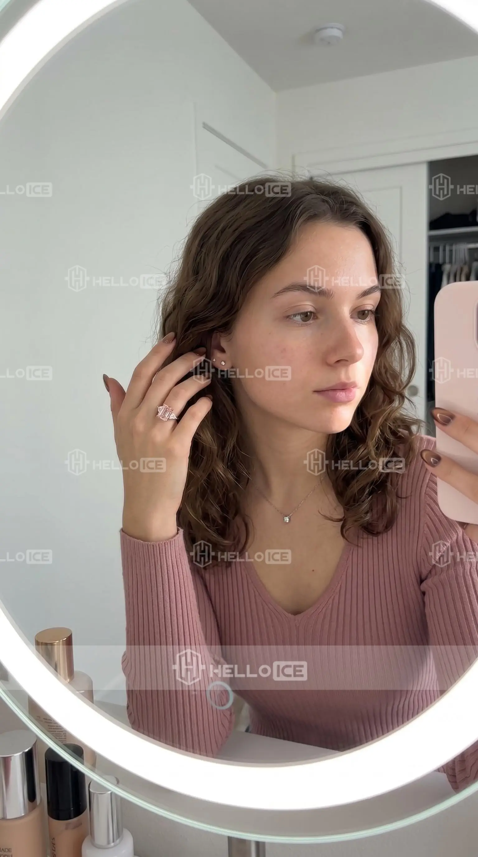 Helloice Review Image
