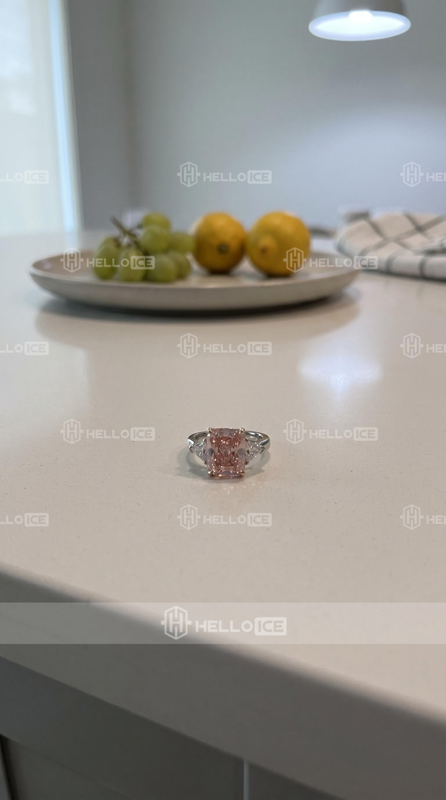 Helloice Review Image