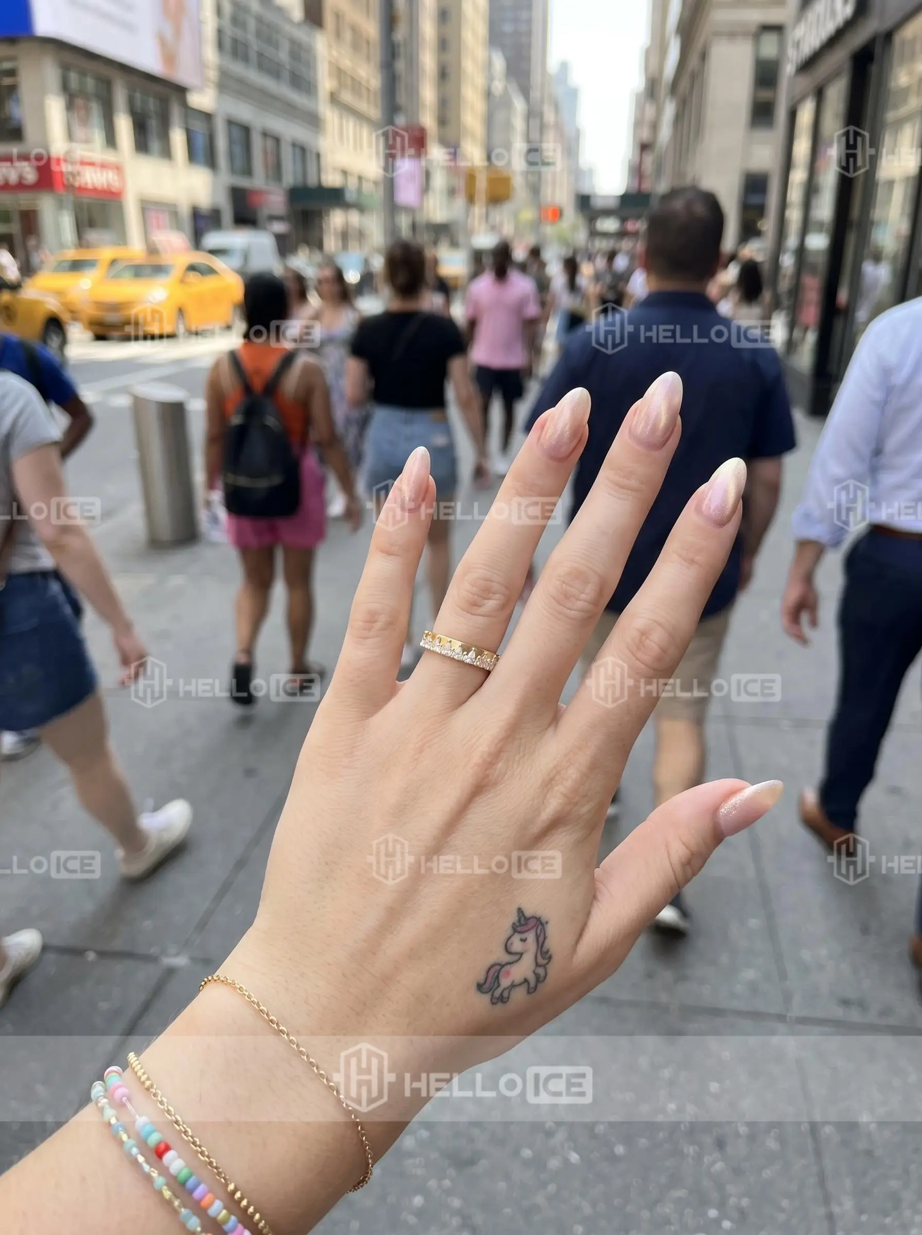 Helloice Review Image