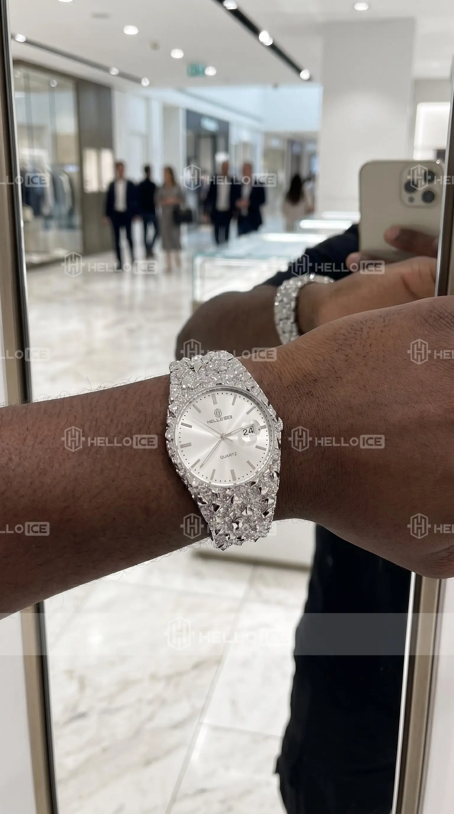 Helloice Review Image