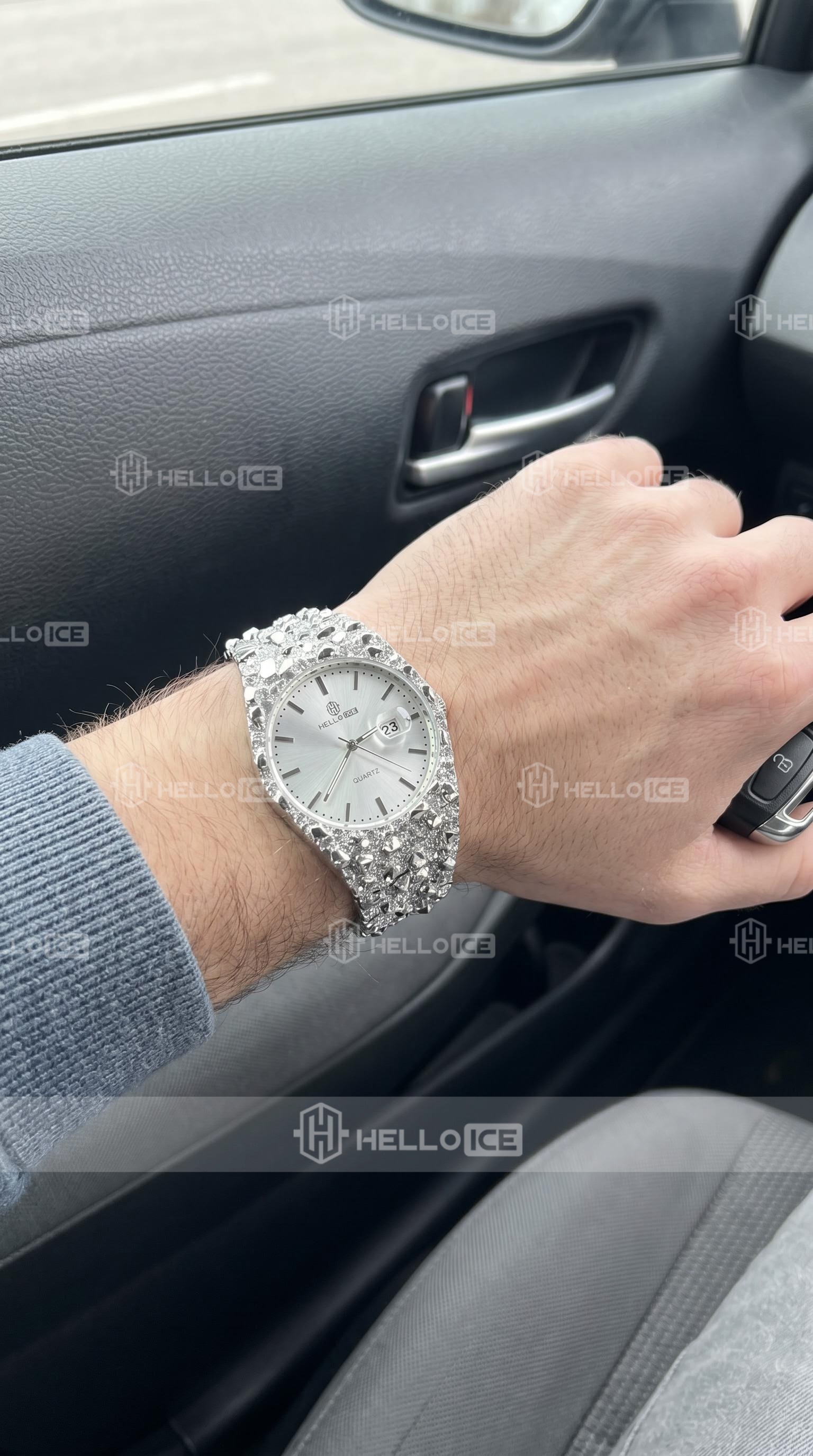 Helloice Review Image