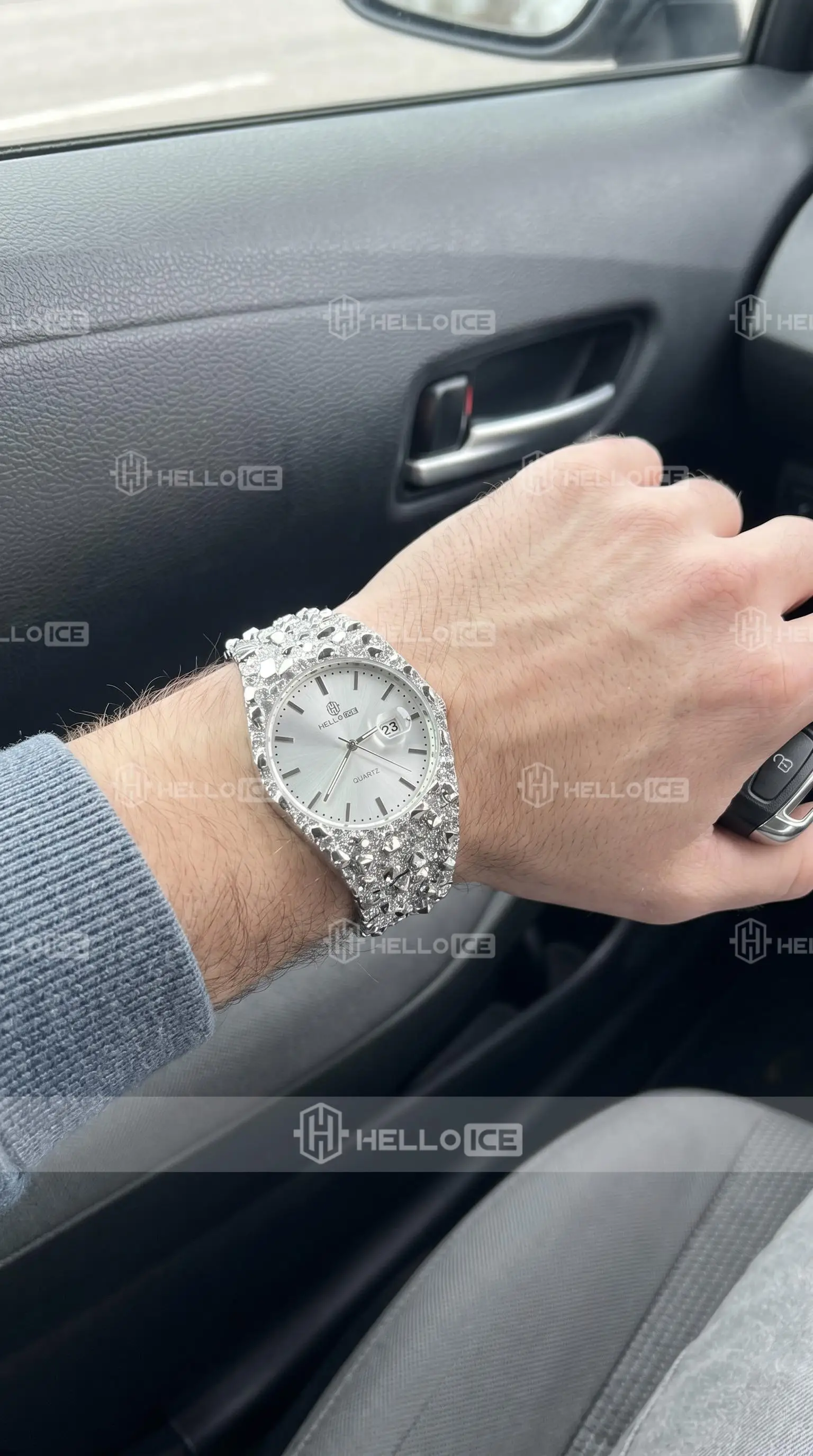 Helloice Review Image