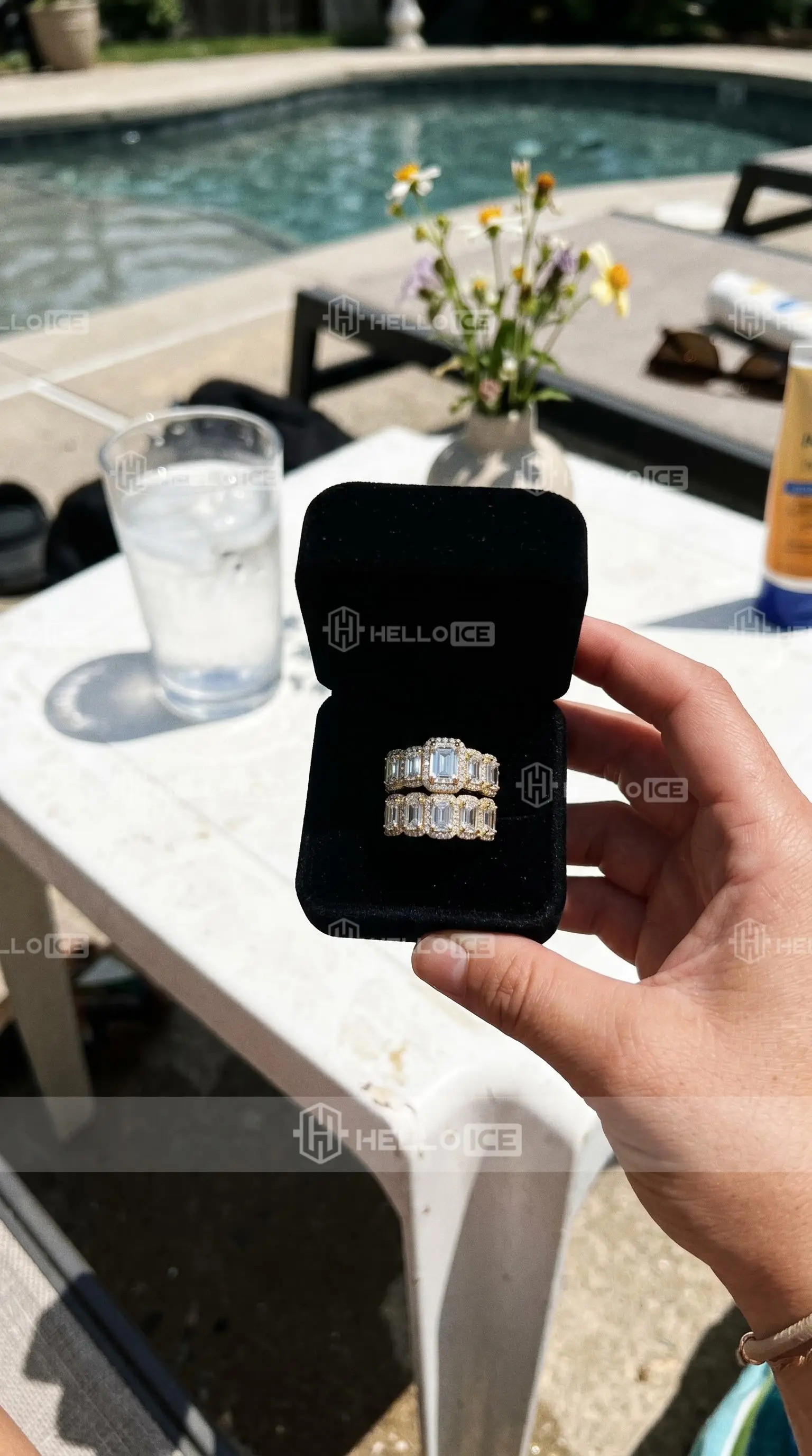 Helloice Review Image