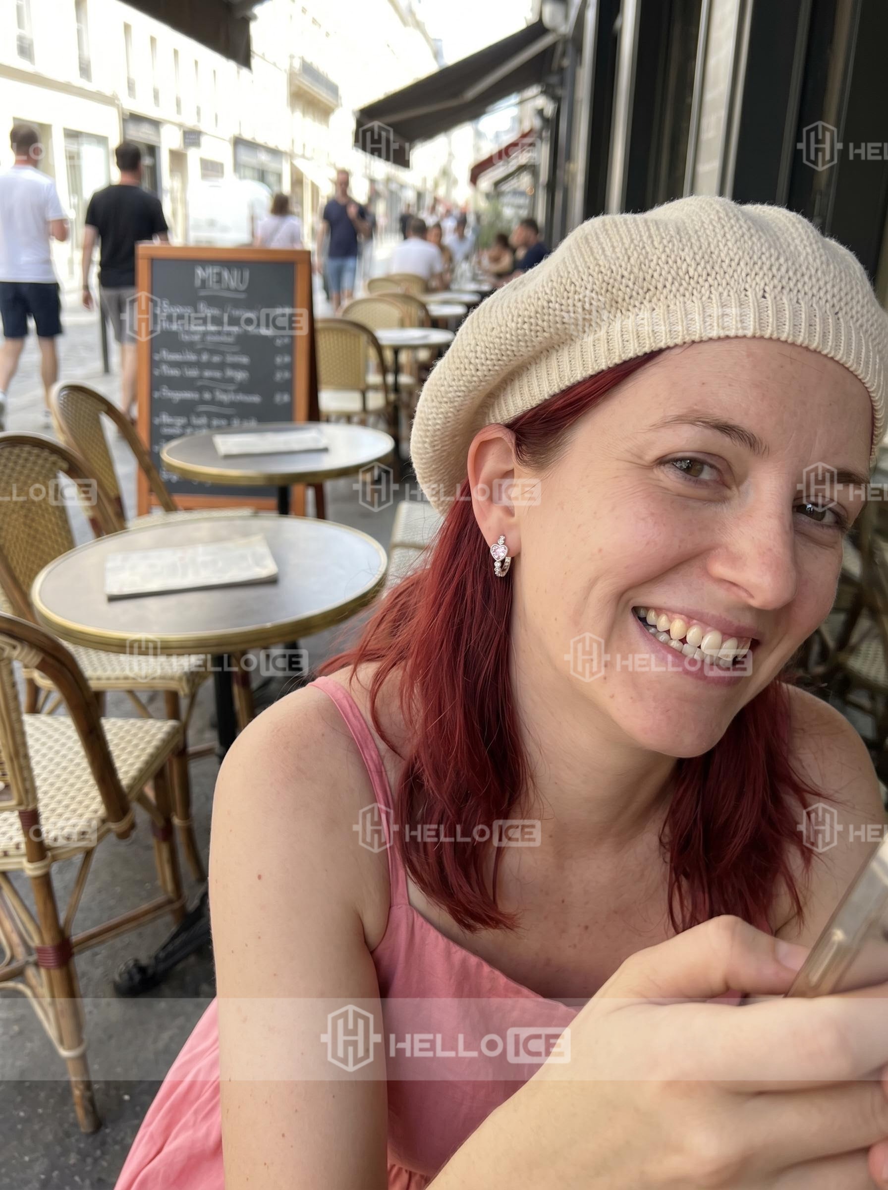 Helloice Review Image
