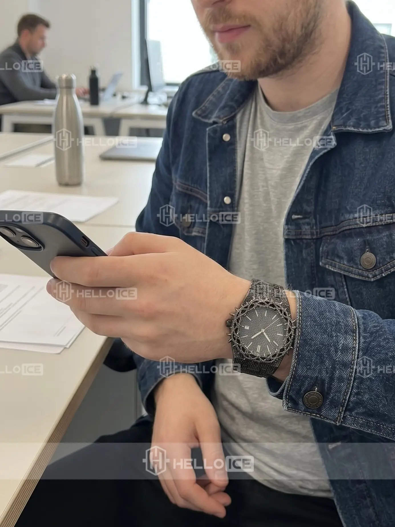 Helloice Review Image