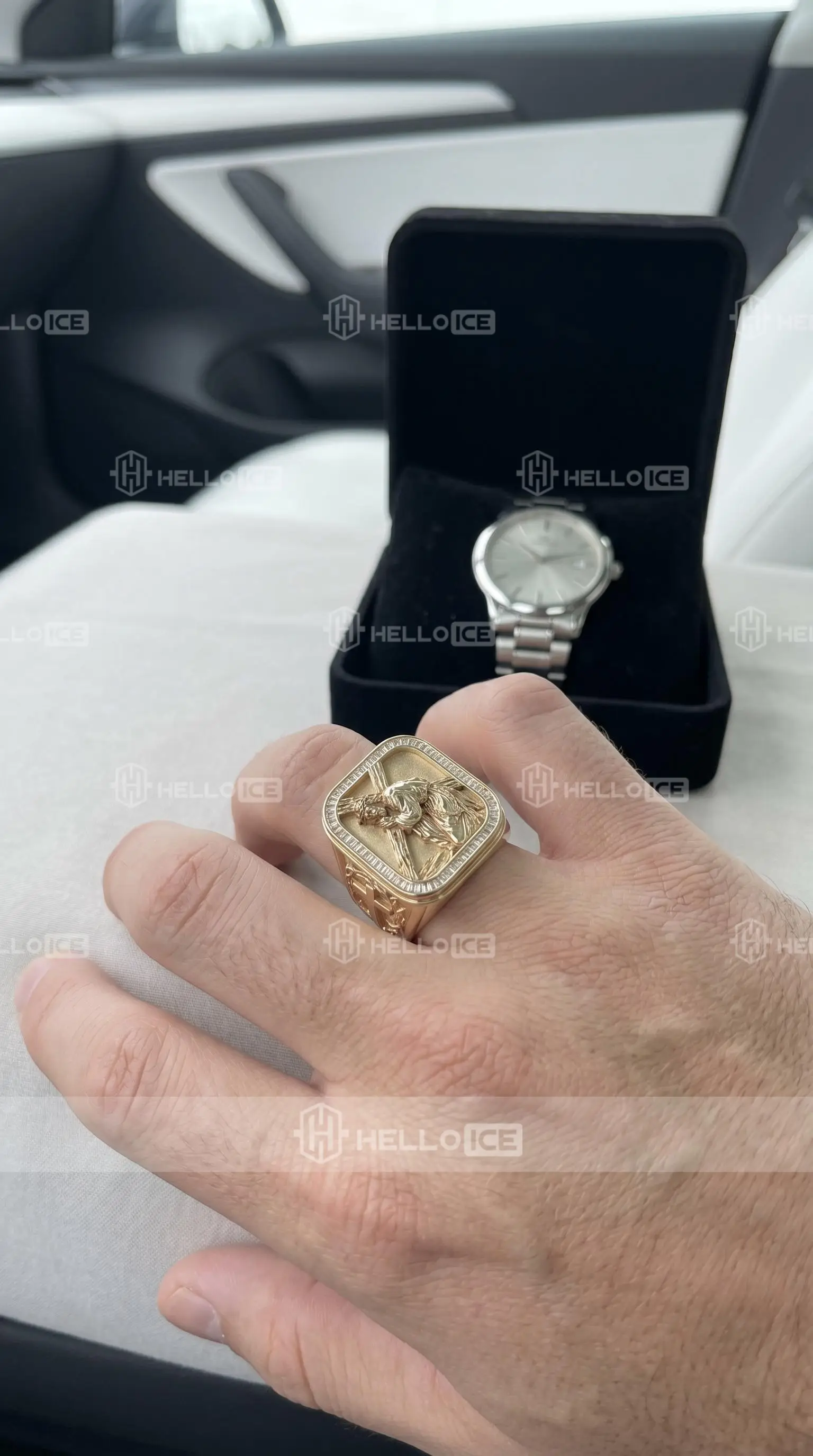 Helloice Review Image