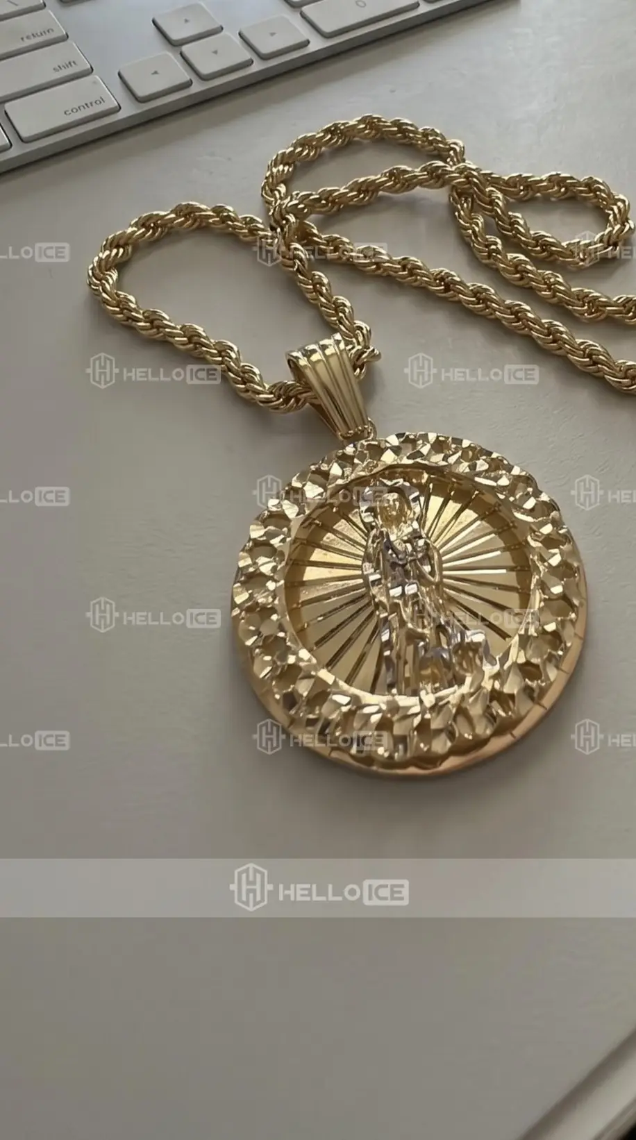 Helloice Review Image