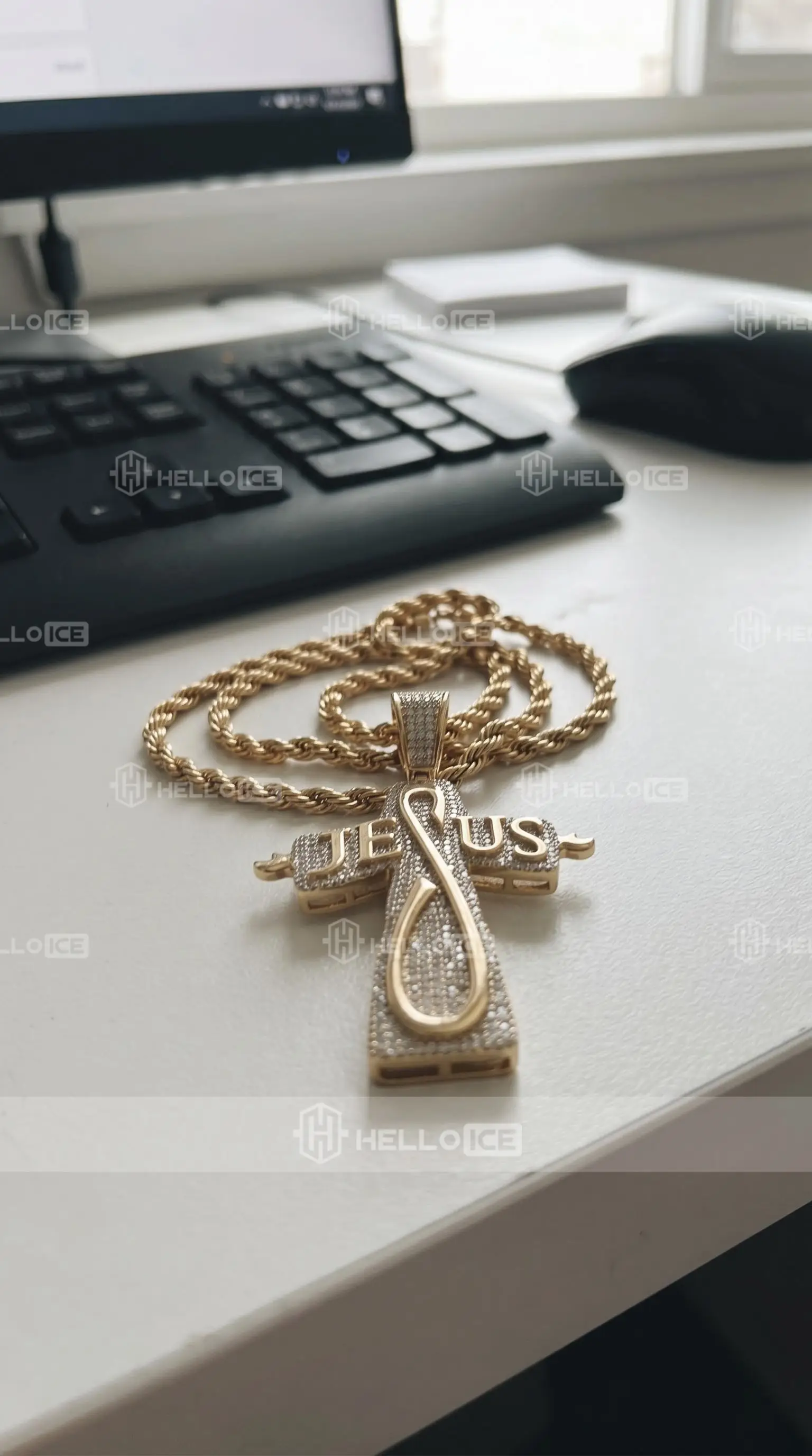 Helloice Review Image