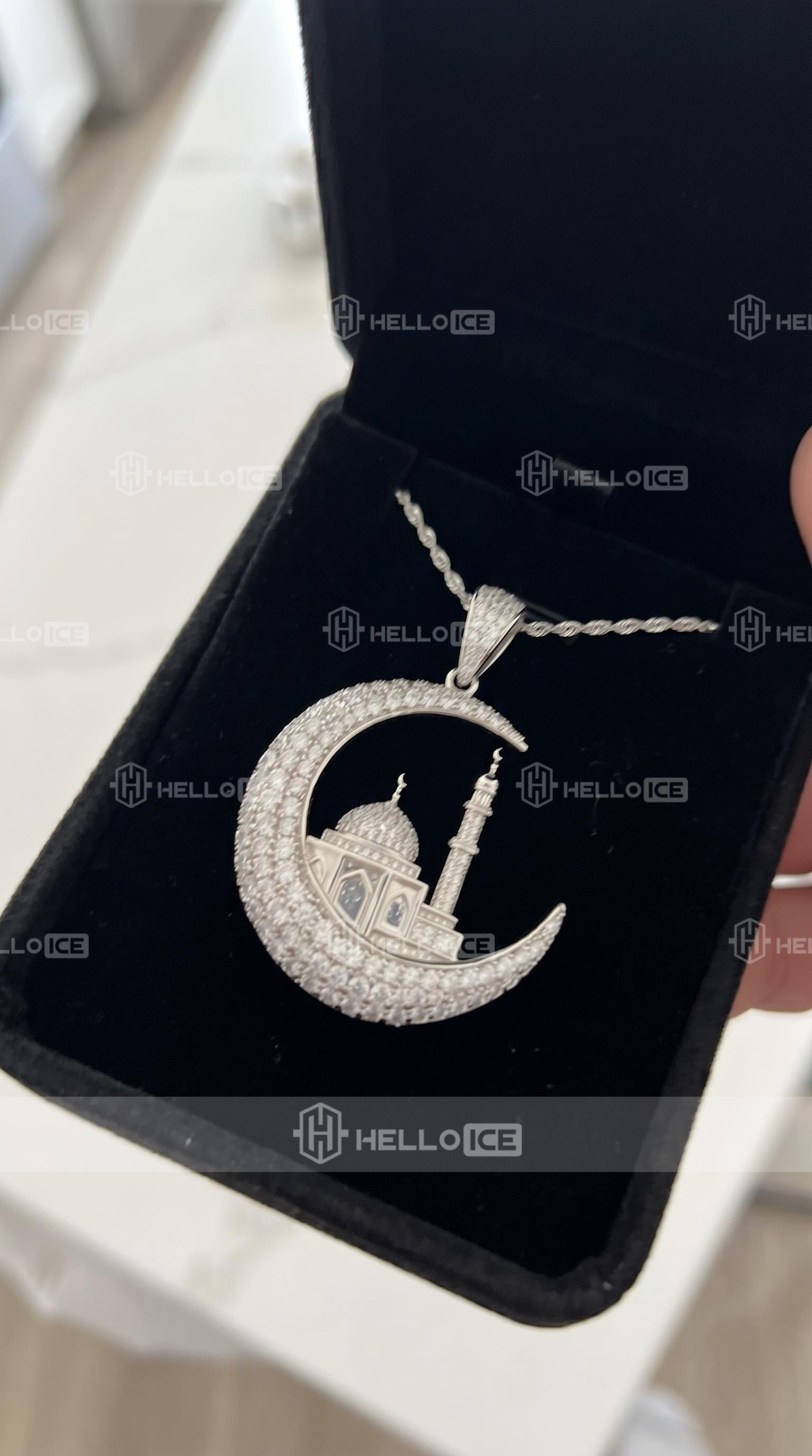 Helloice Review Image