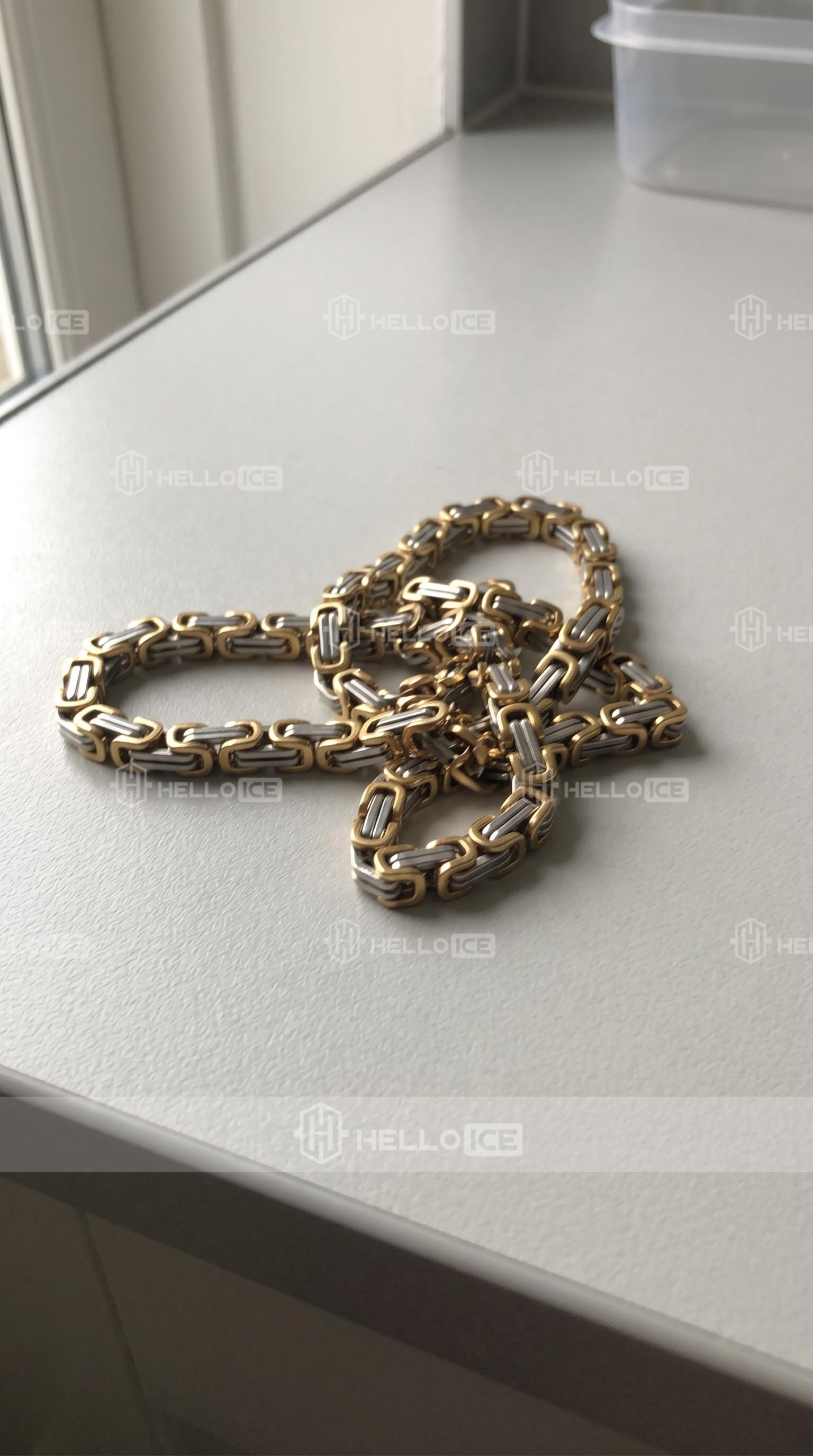 Helloice Review Image