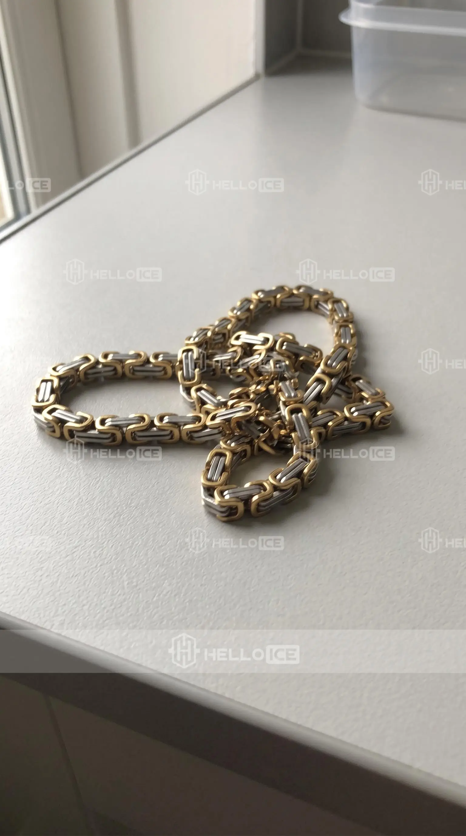 Helloice Review Image