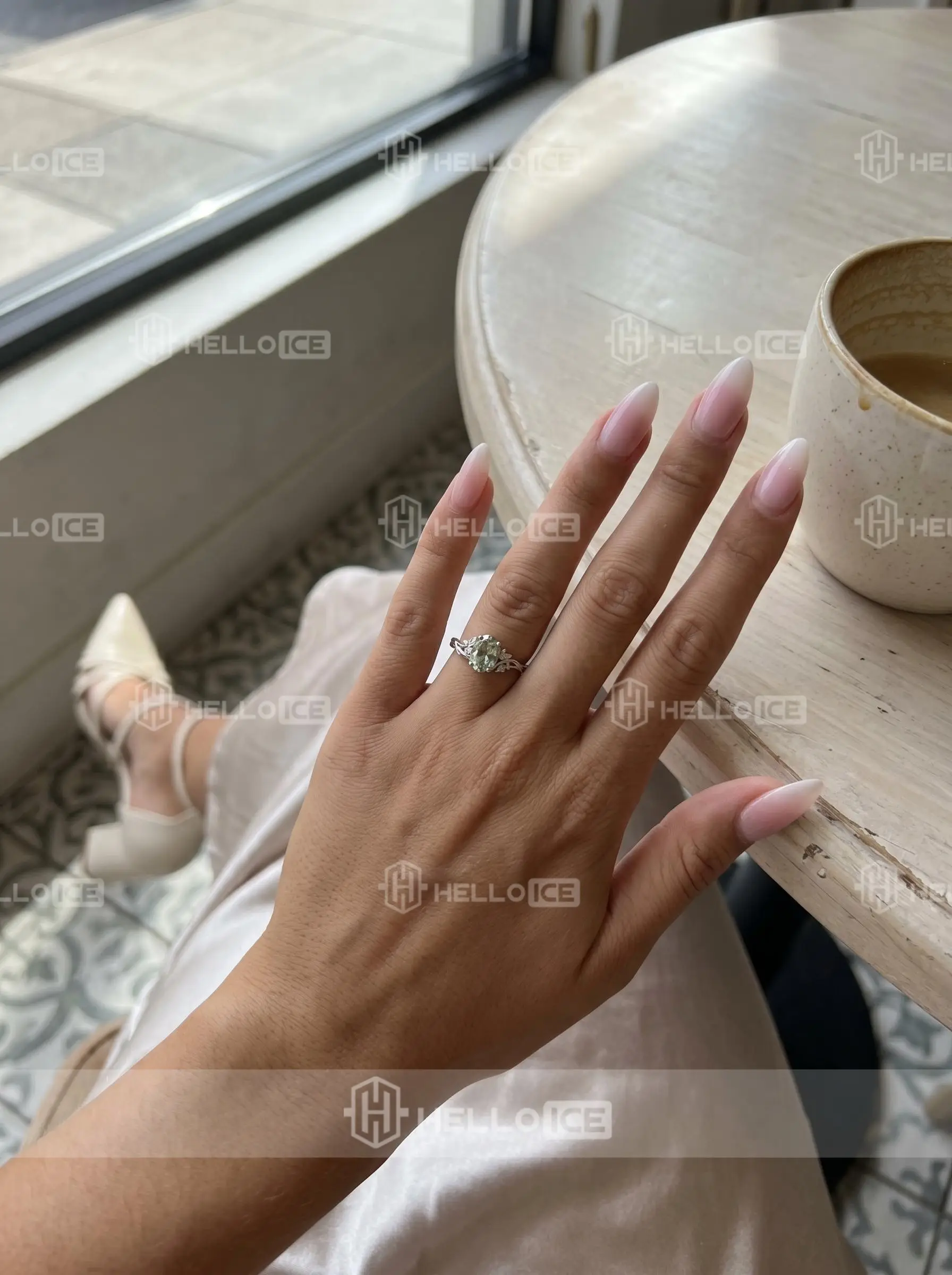 Helloice Review Image