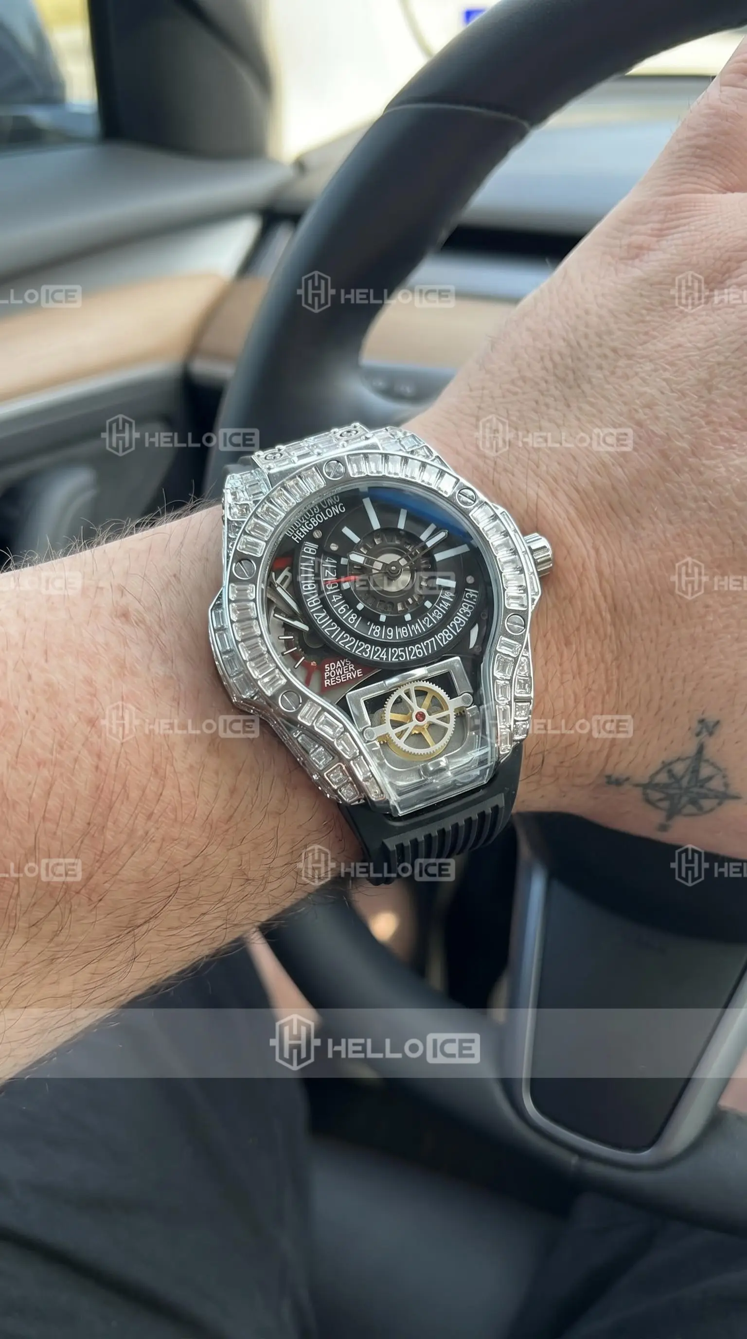 Helloice Review Image