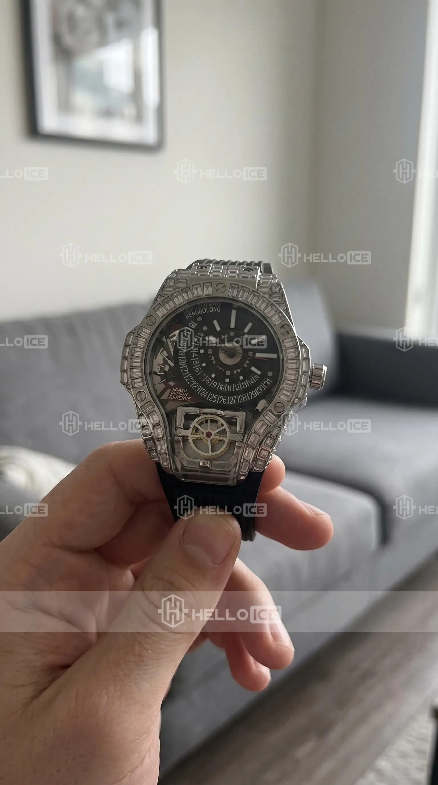 Helloice Review Image