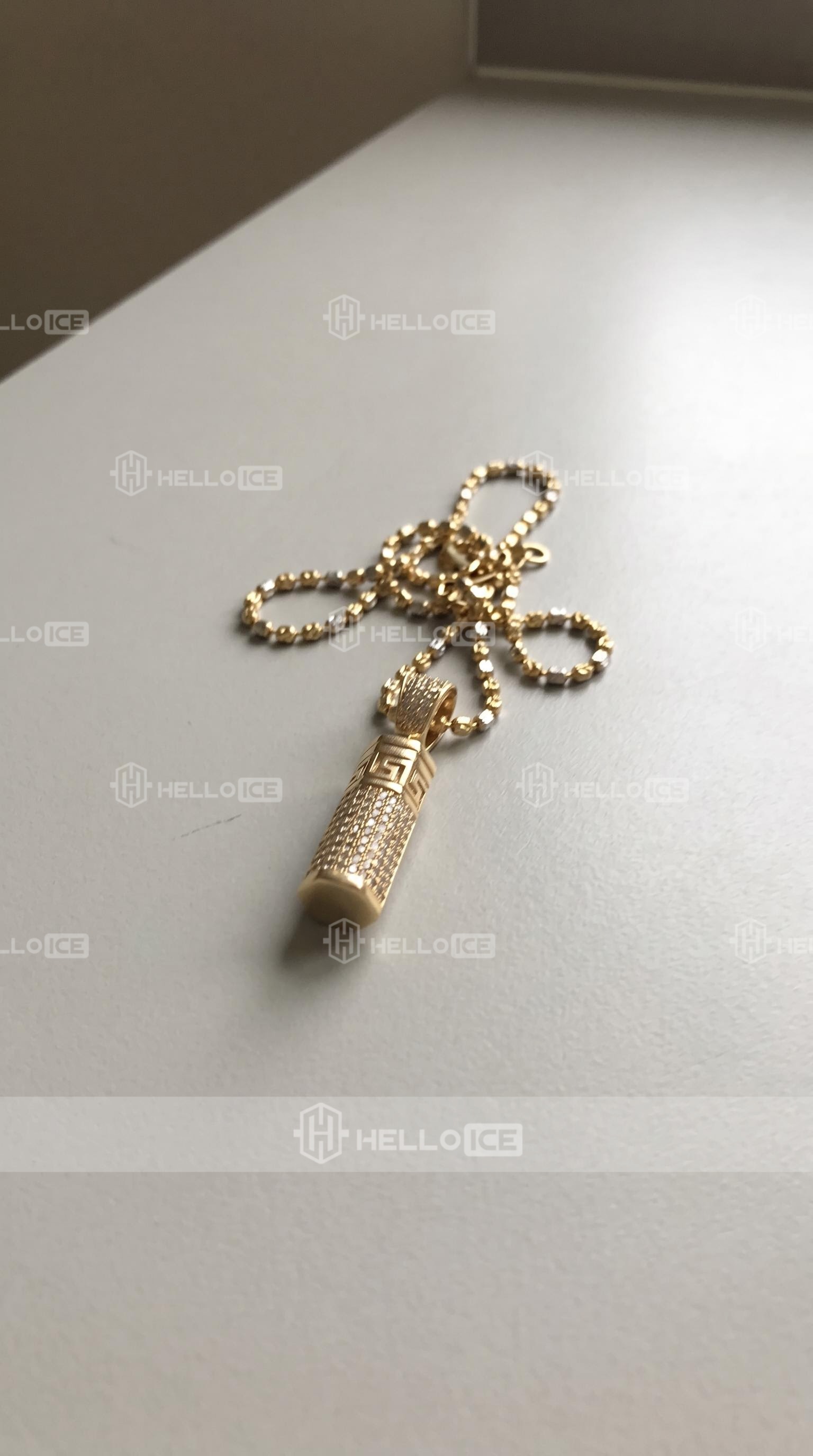 Helloice Review Image