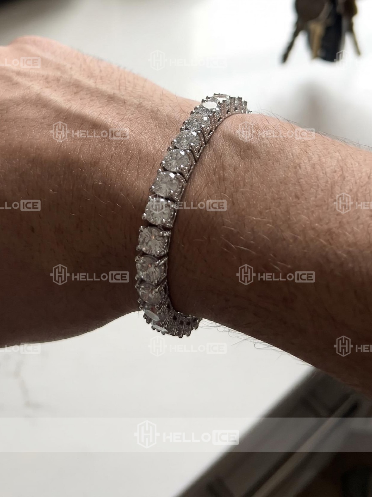 Helloice Review Image