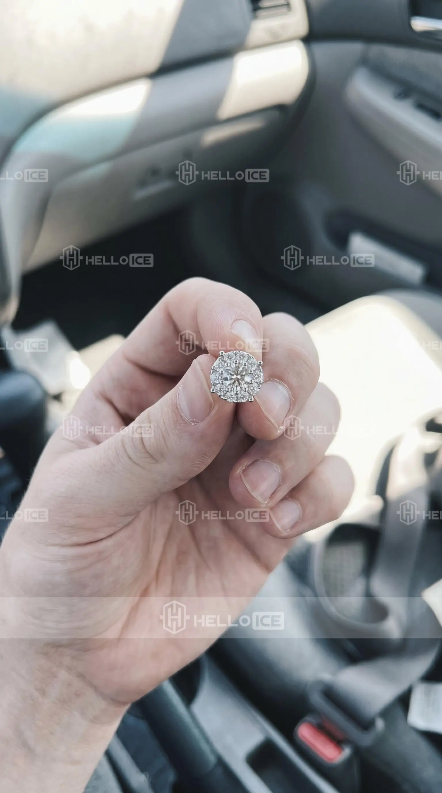 Helloice Review Image