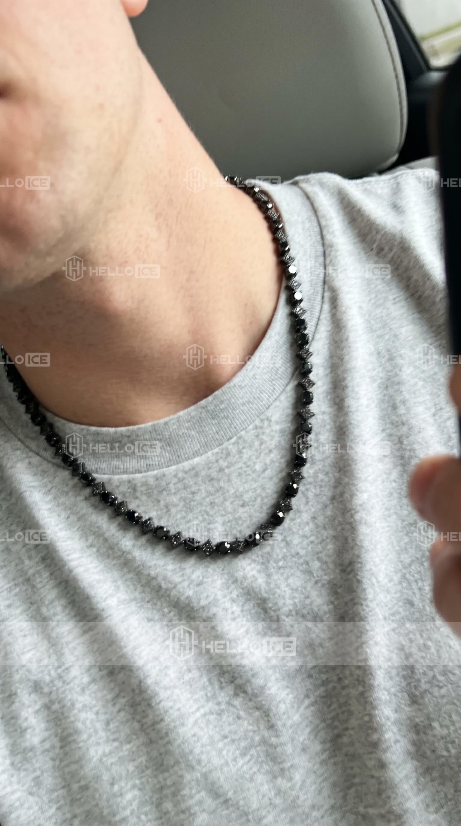 Helloice Review Image
