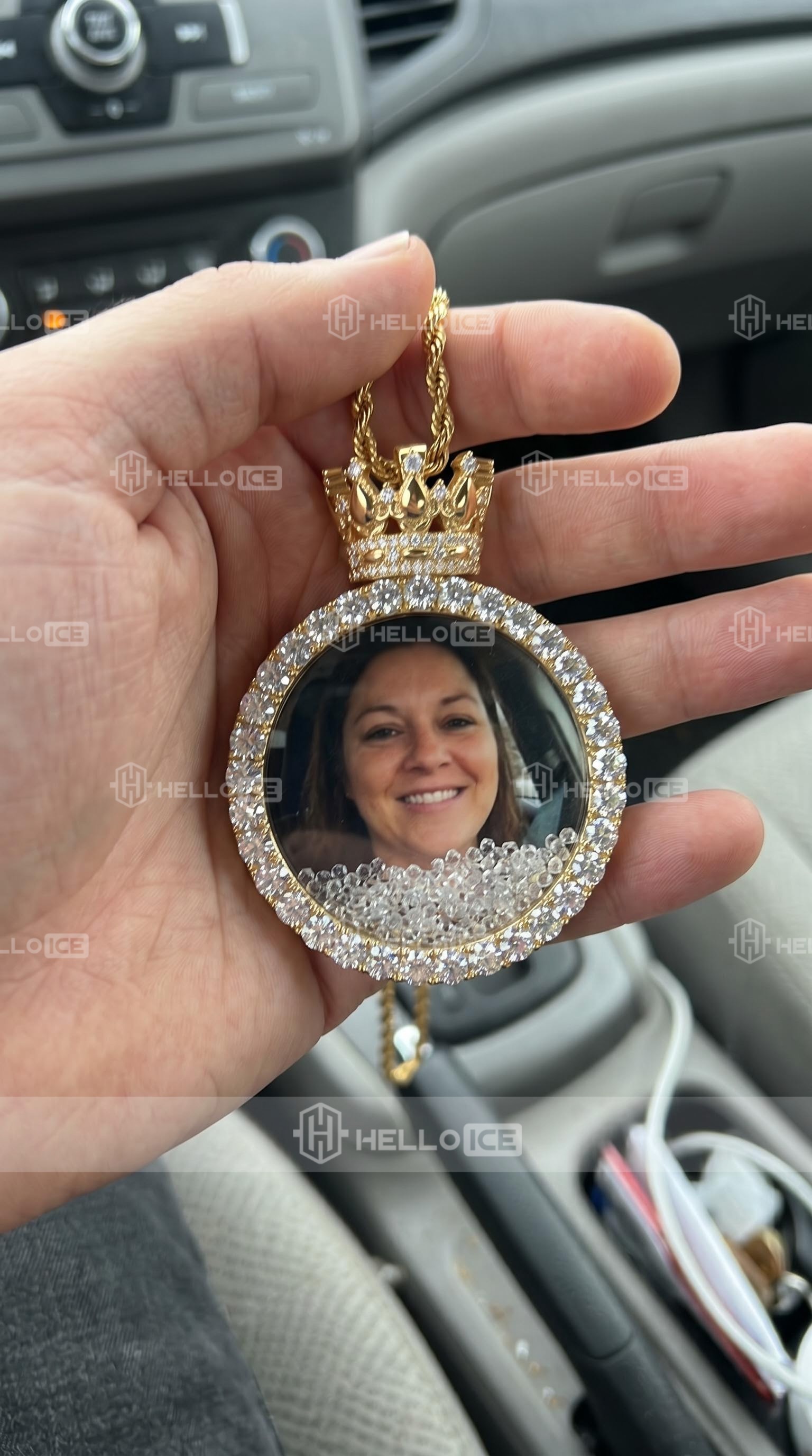 Helloice Review Image