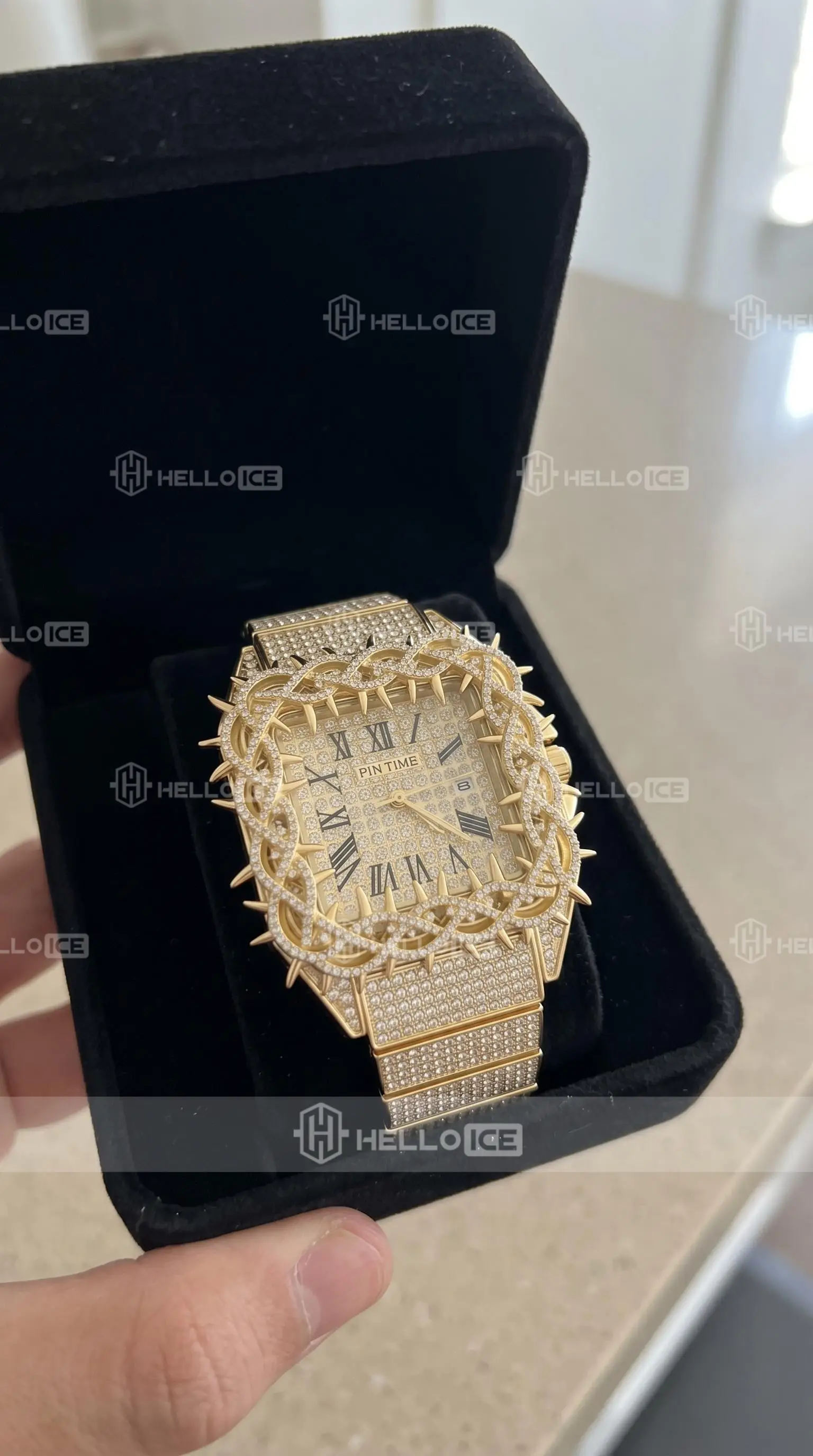 Helloice Review Image