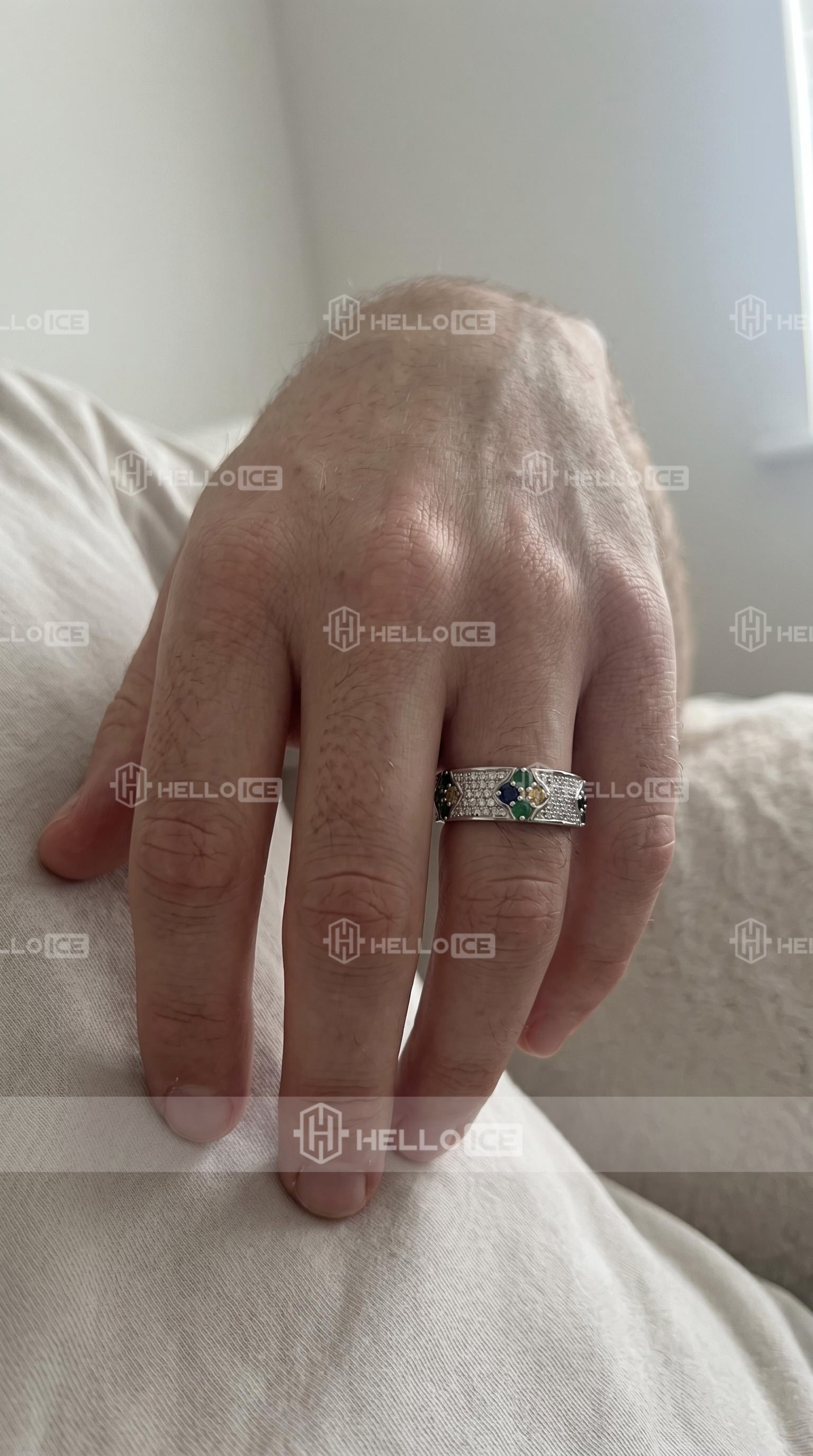 Helloice Review Image