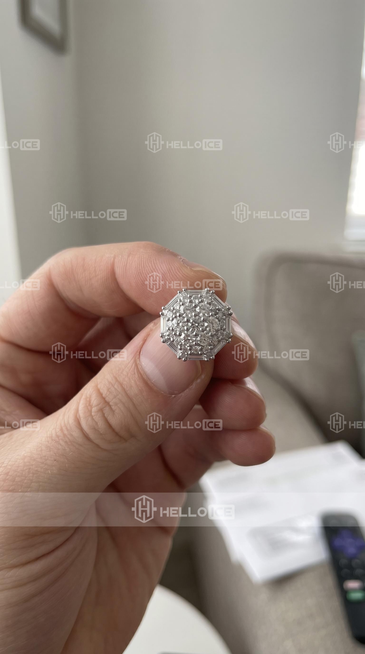 Helloice Review Image