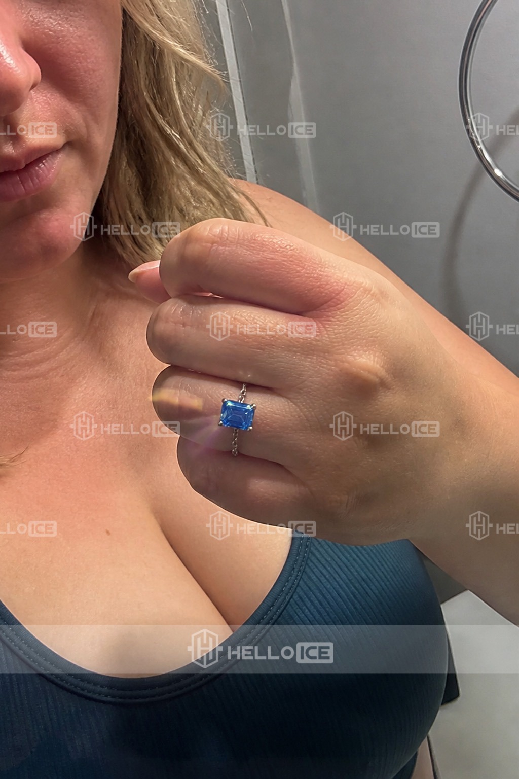 Helloice Review Image