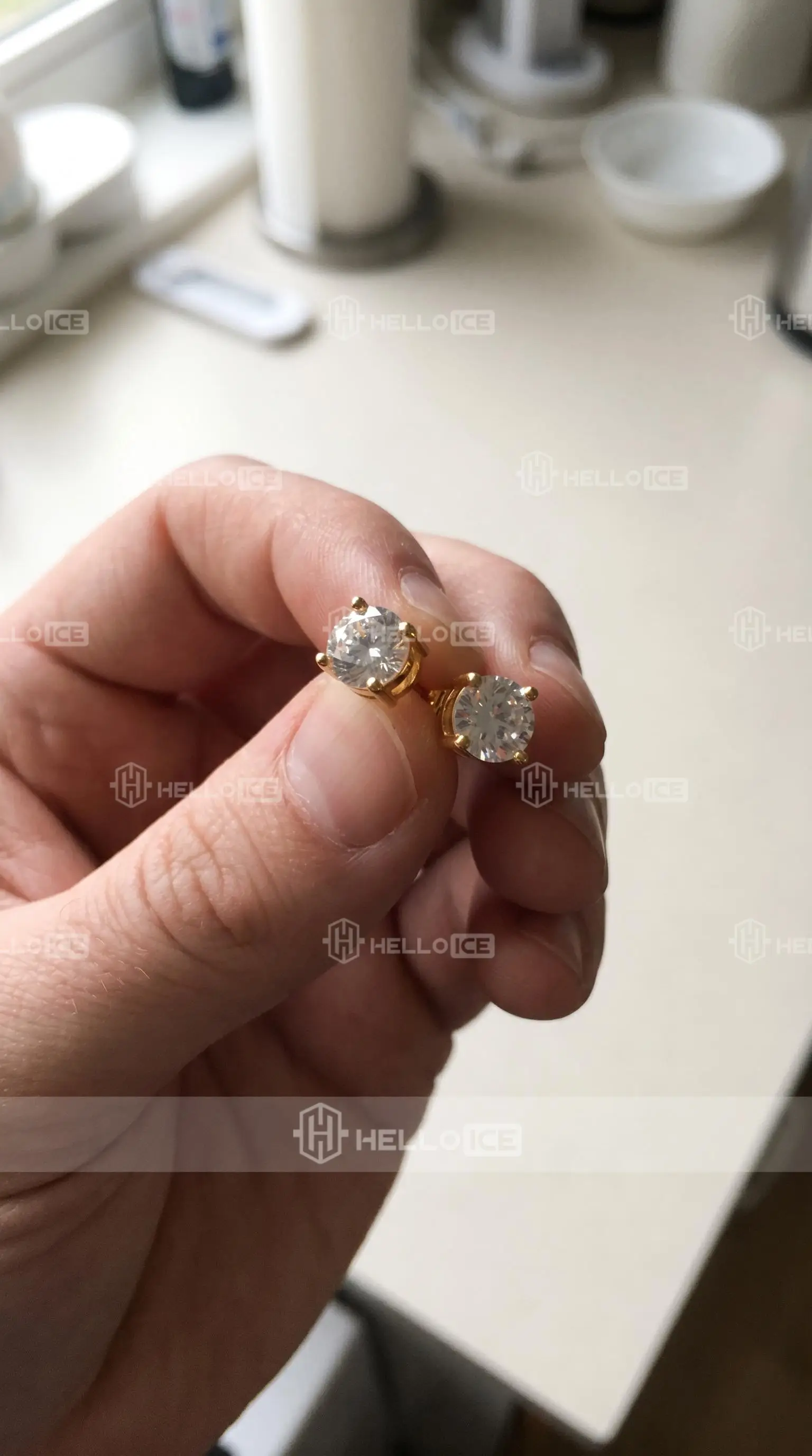 Helloice Review Image
