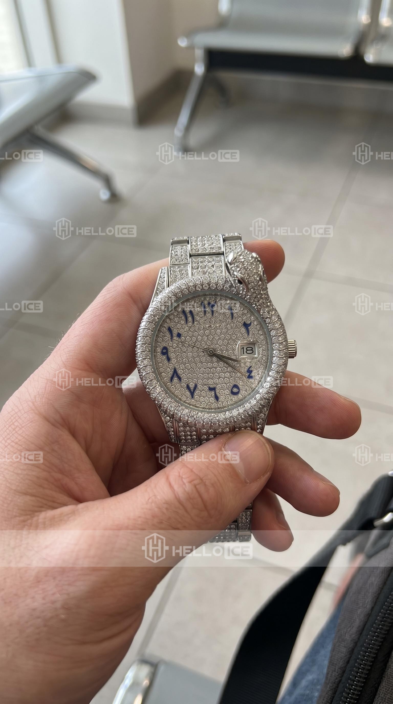 Helloice Review Image