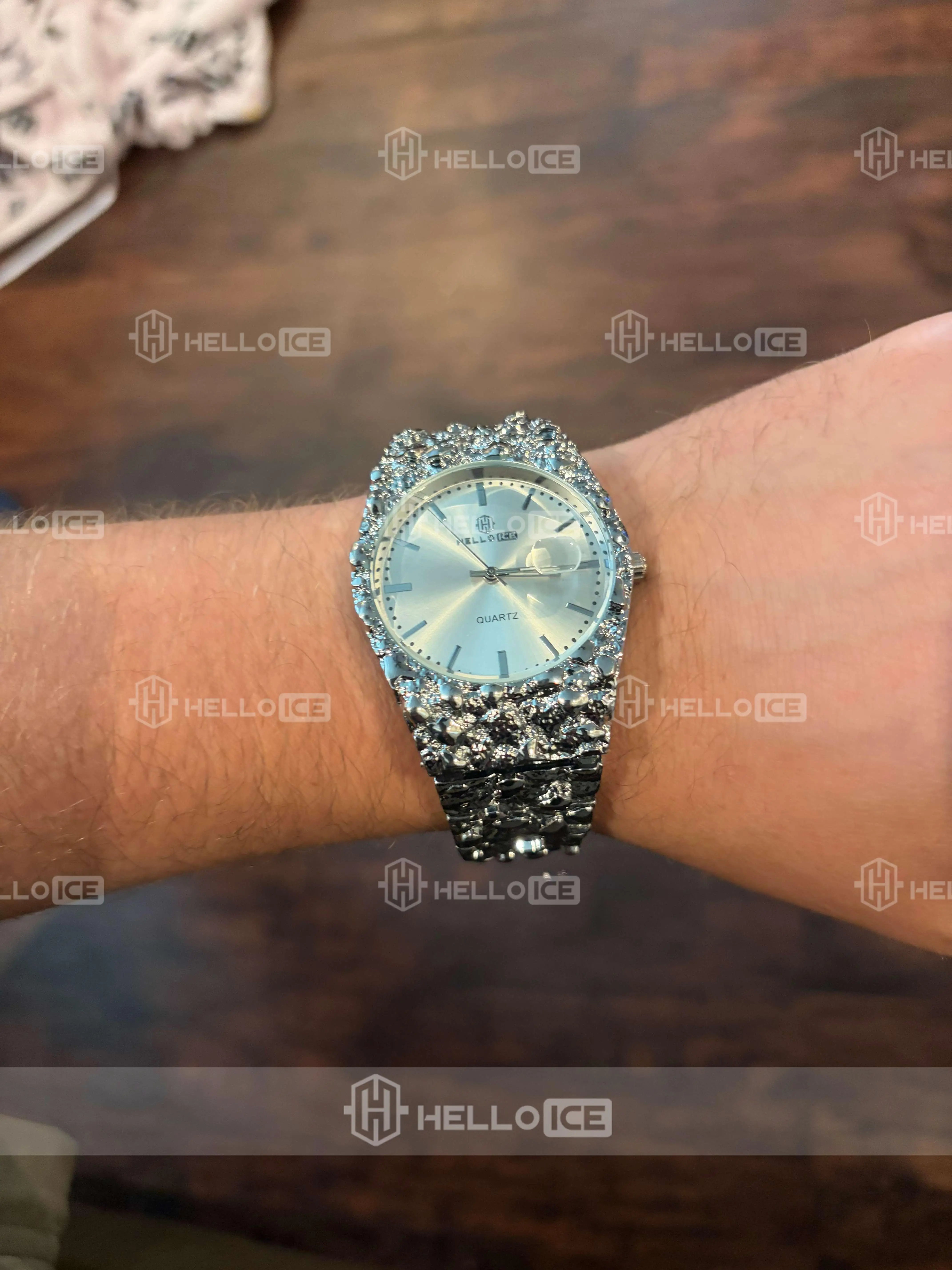 Helloice Review Image