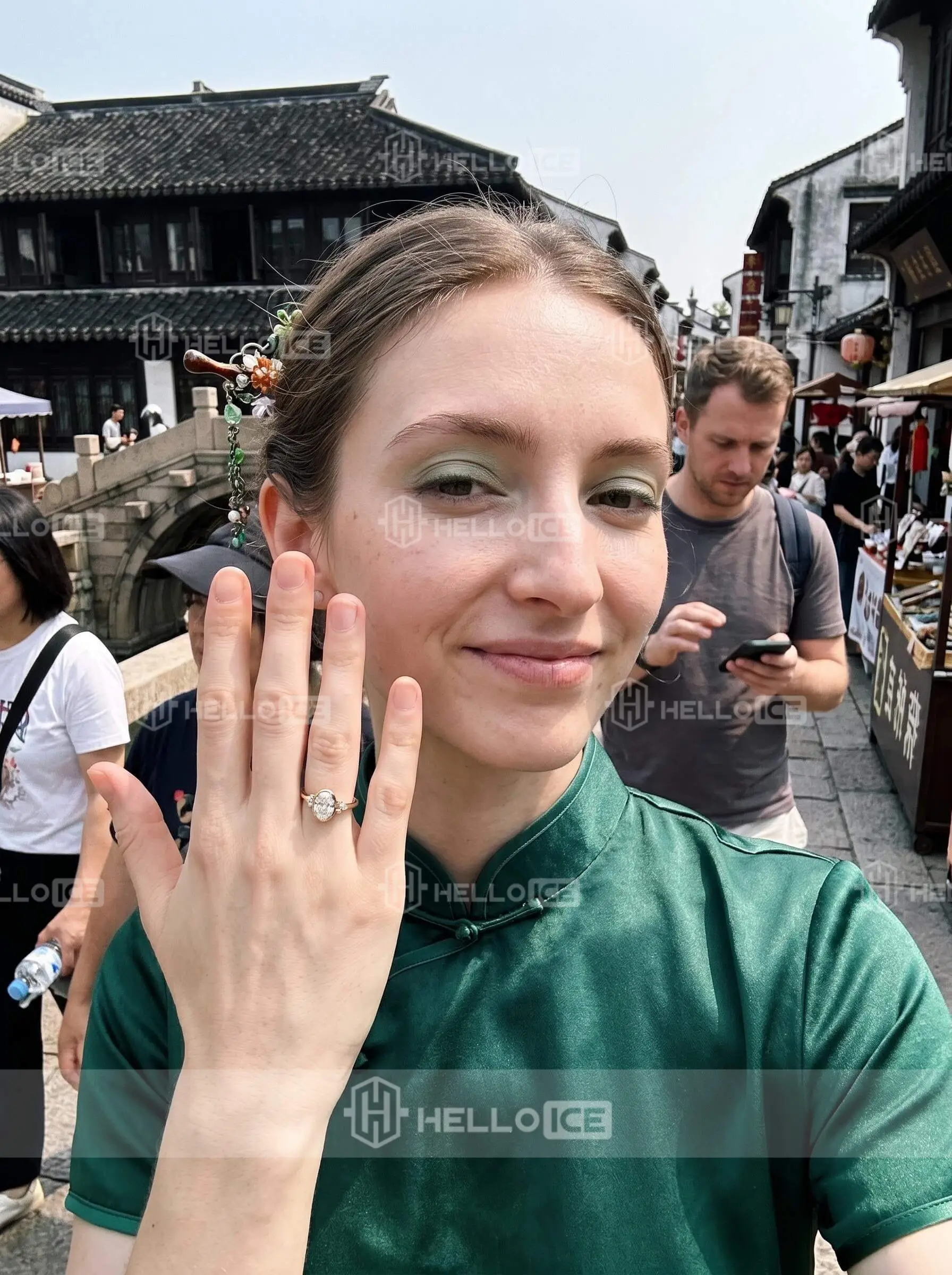 Helloice Review Image
