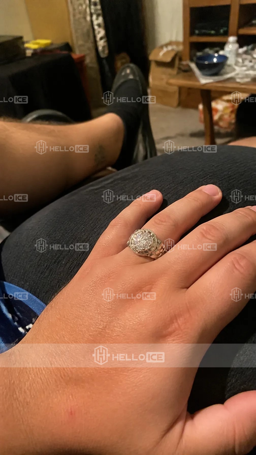 Helloice Review Image