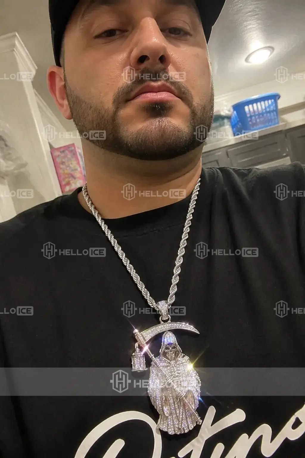 Helloice Review Image