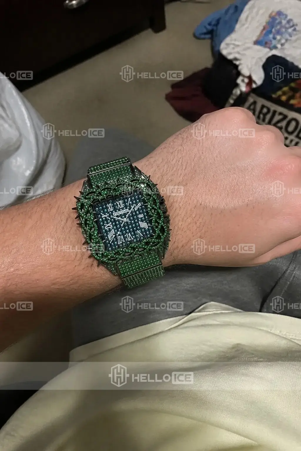 Helloice Review Image