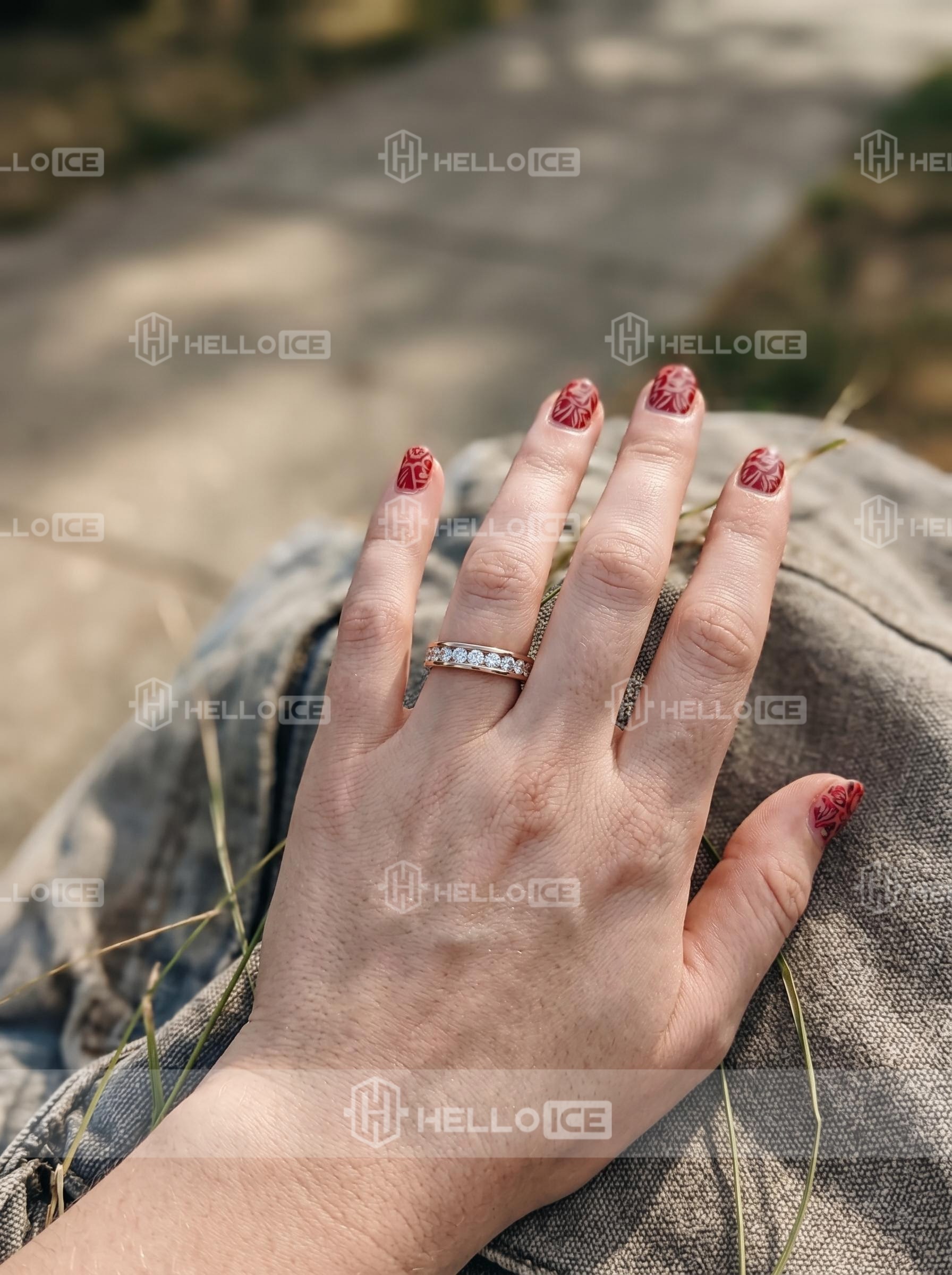 Helloice Review Image