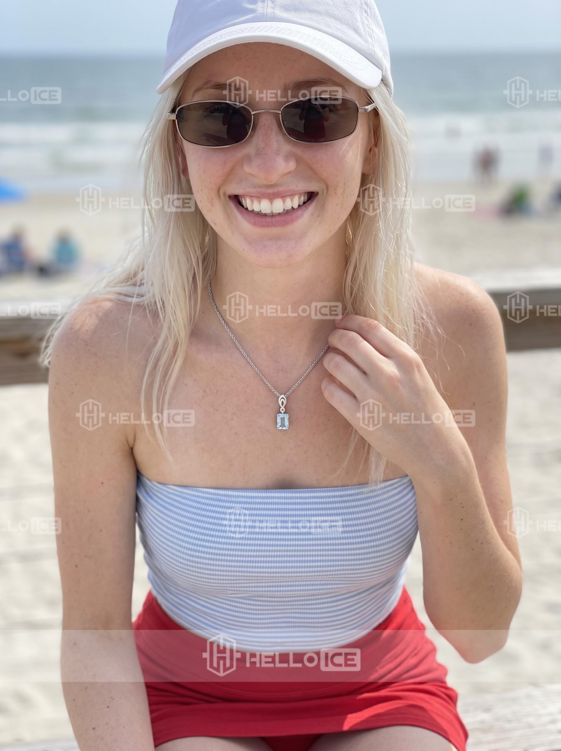 Helloice Review Image
