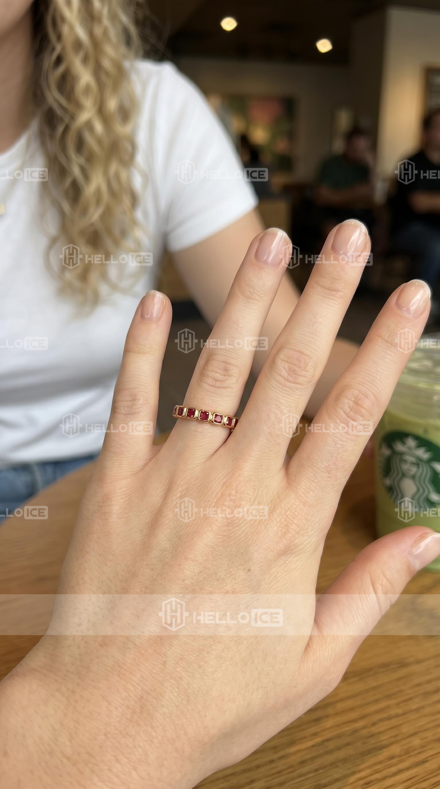 Helloice Review Image