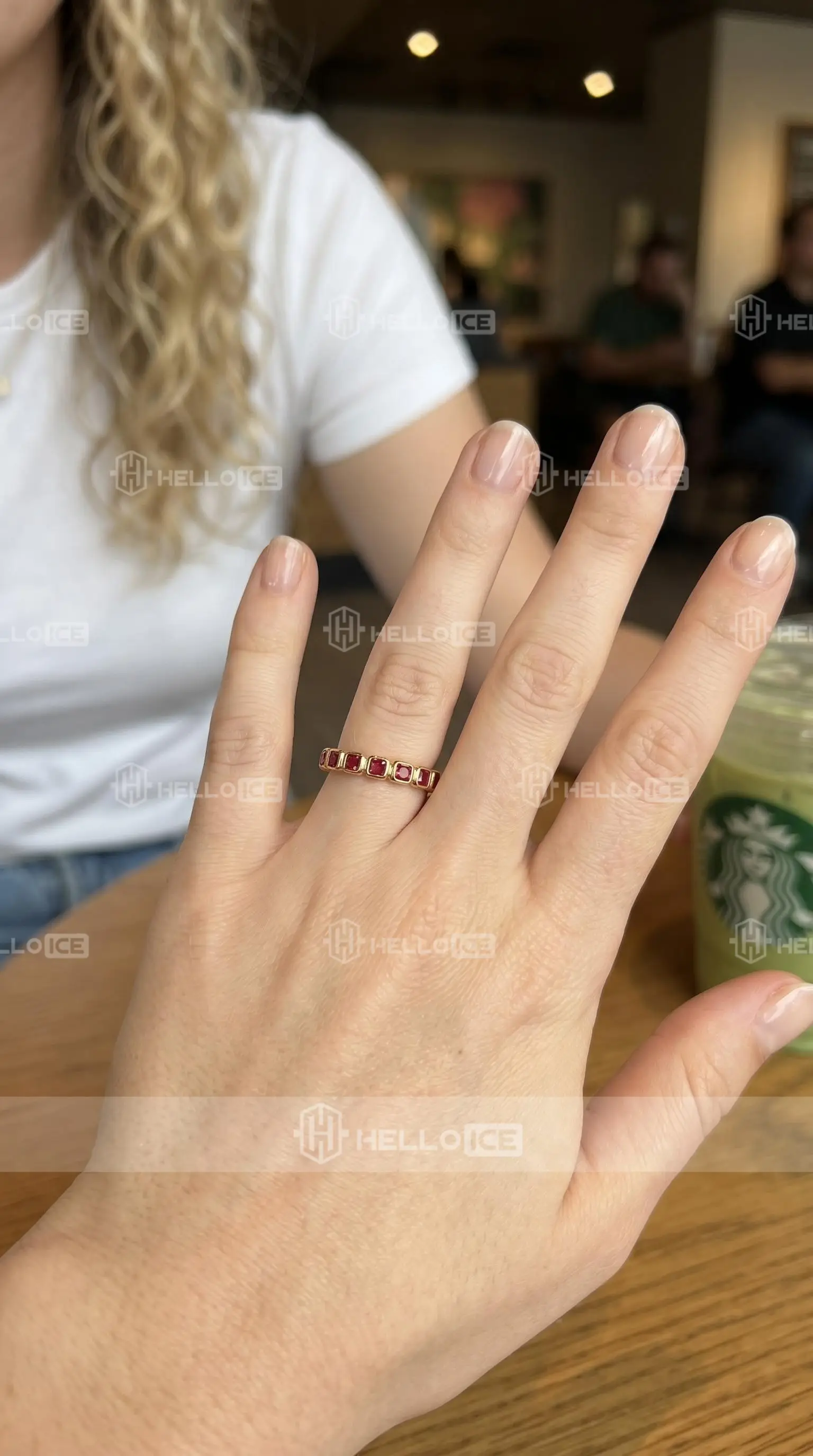 Helloice Review Image